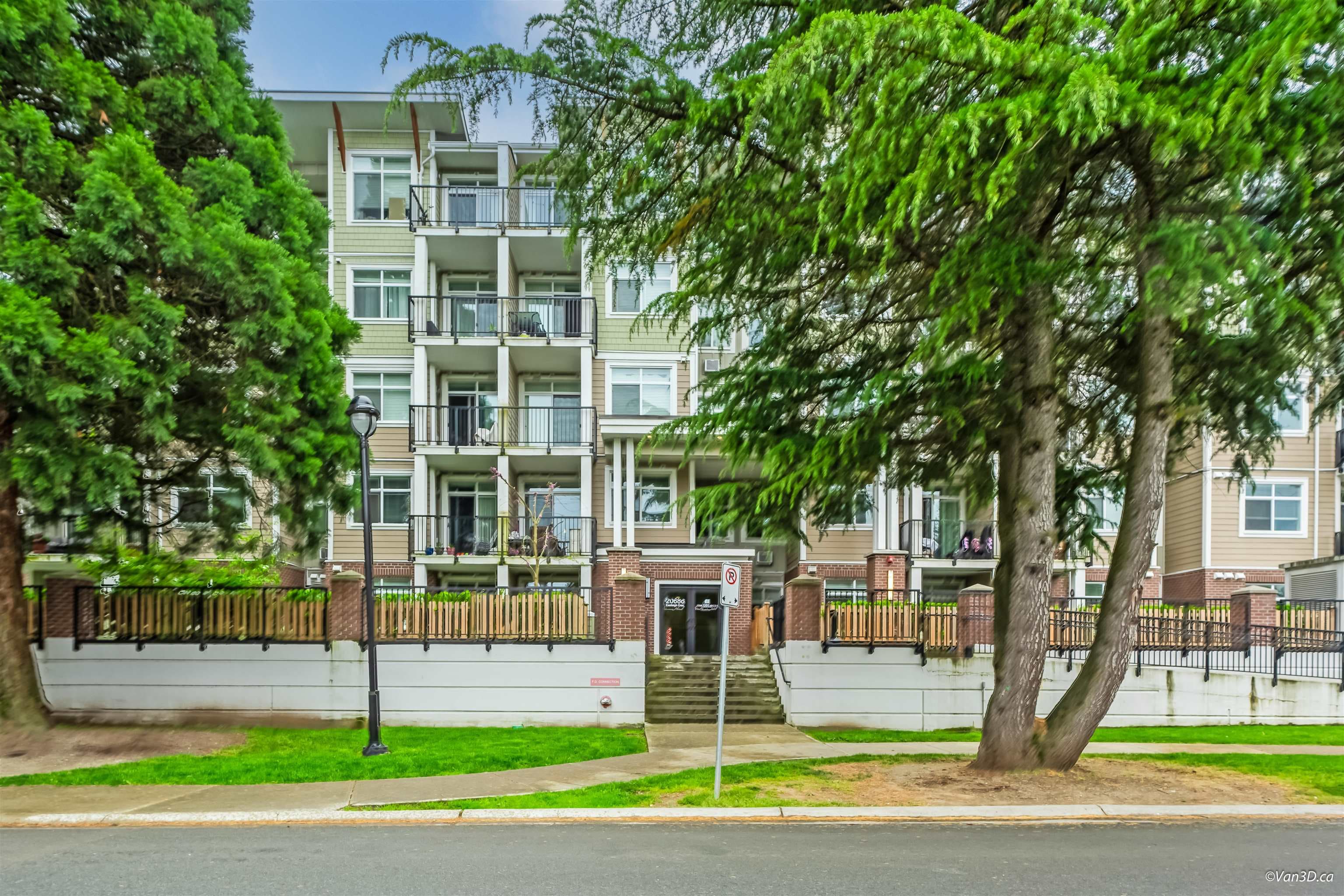 116 - 20686 Eastleigh Crescent, Langley, V3A 0M4 — photo 1