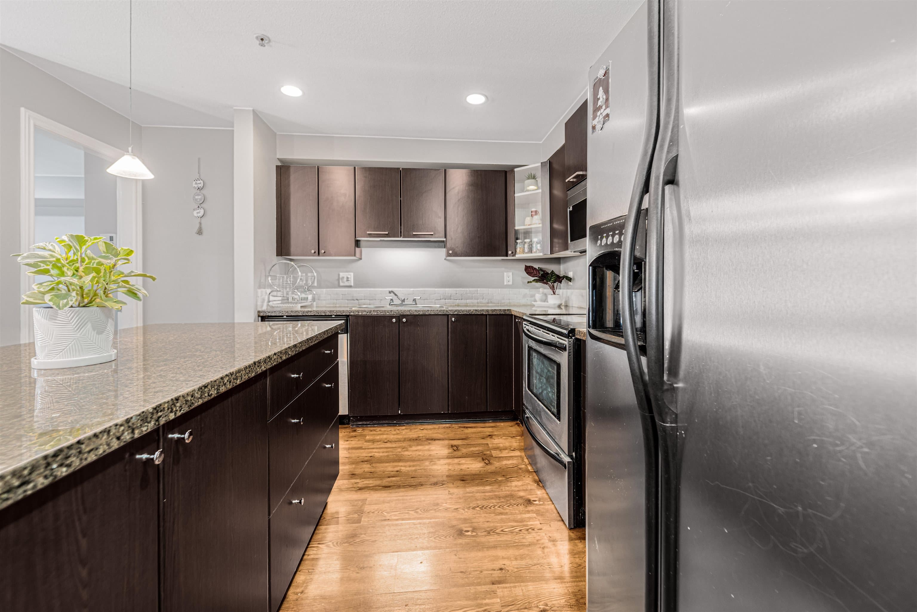 109 - 5454 198 Street, Langley, V3A 1G2 — photo 2