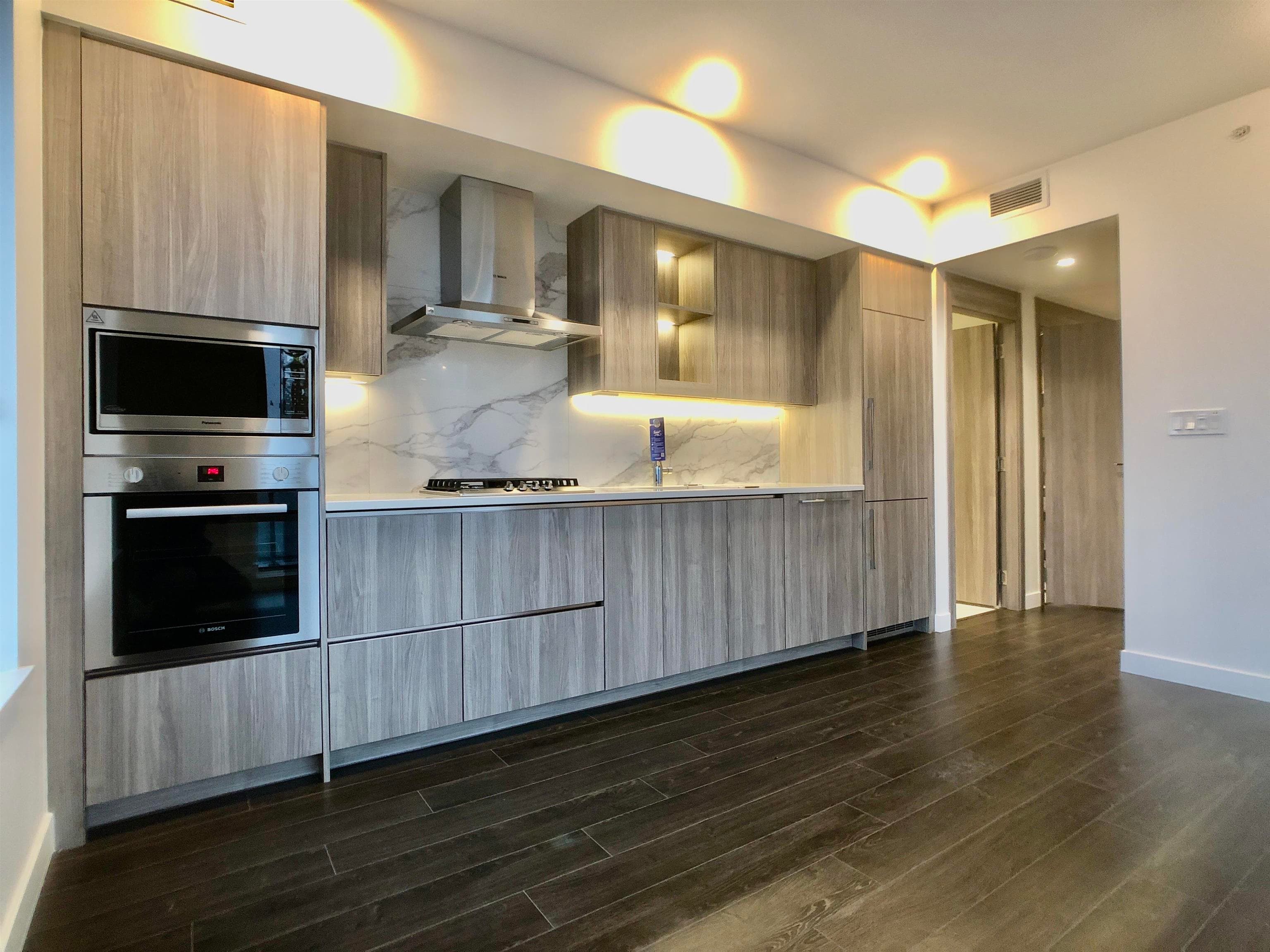 3307 - 9887 Whalley Boulevard, Surrey, V3T 0P4 — photo 2