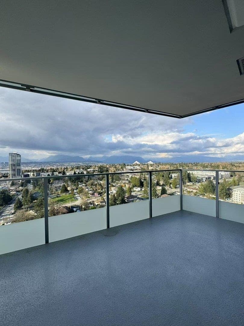2507 - 10428 Whalley Boulevard, Surrey, V3T 0W2 — photo 2