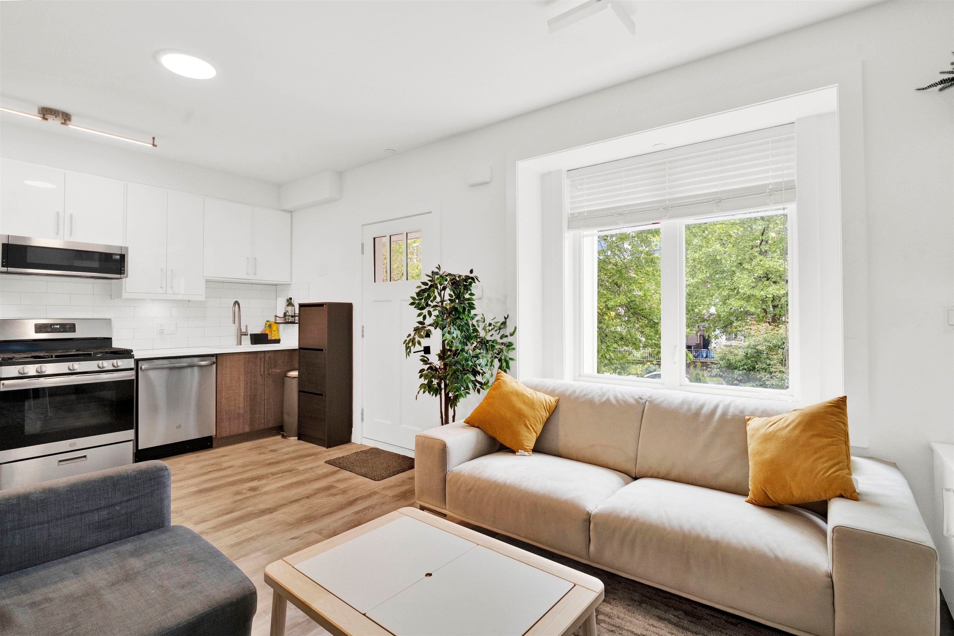 2743 Duke Street, Vancouver, V5R 4S8 — photo 5