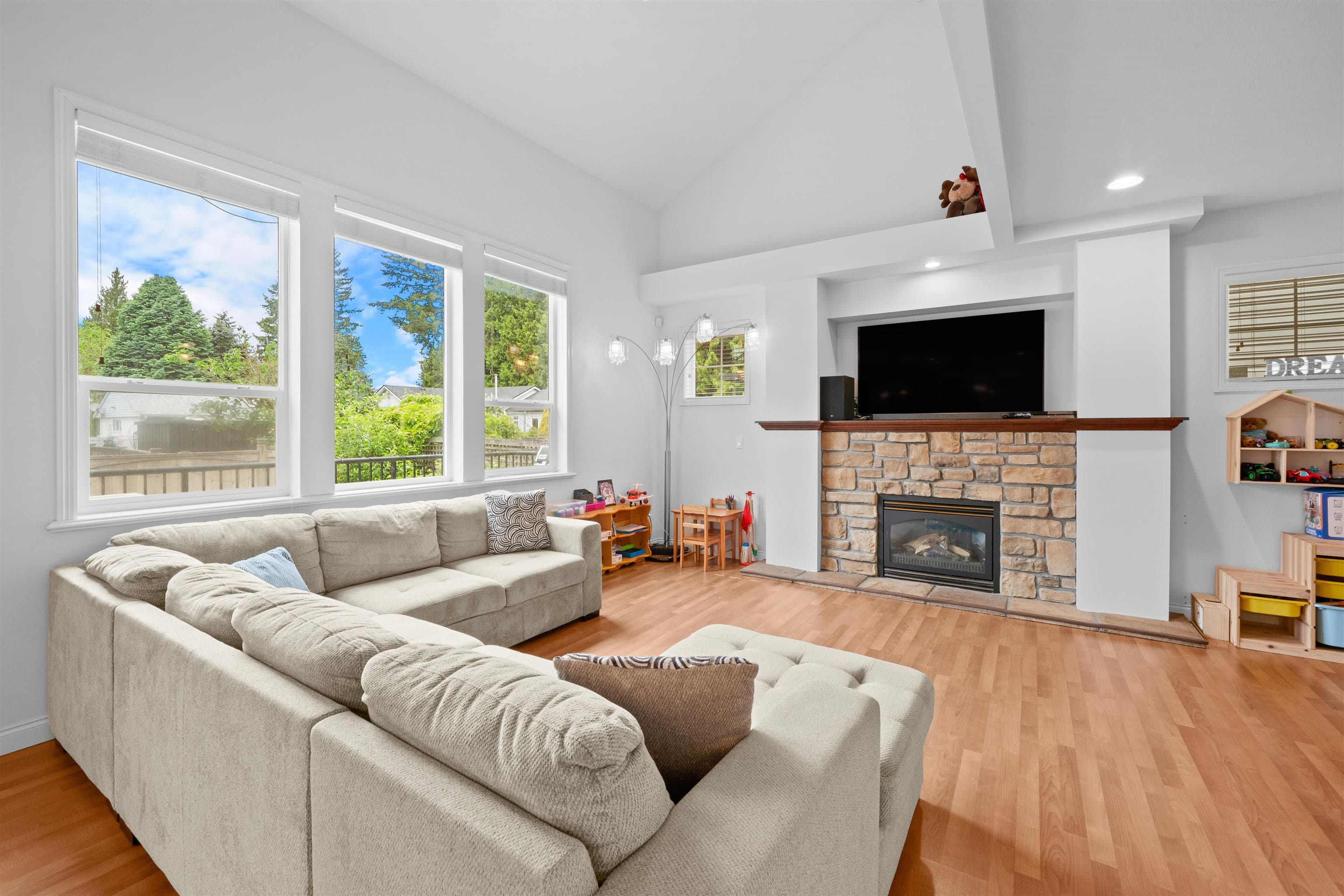 109 - 21868 Lougheed Highway, Maple Ridge, V2X 2S4 — photo 3