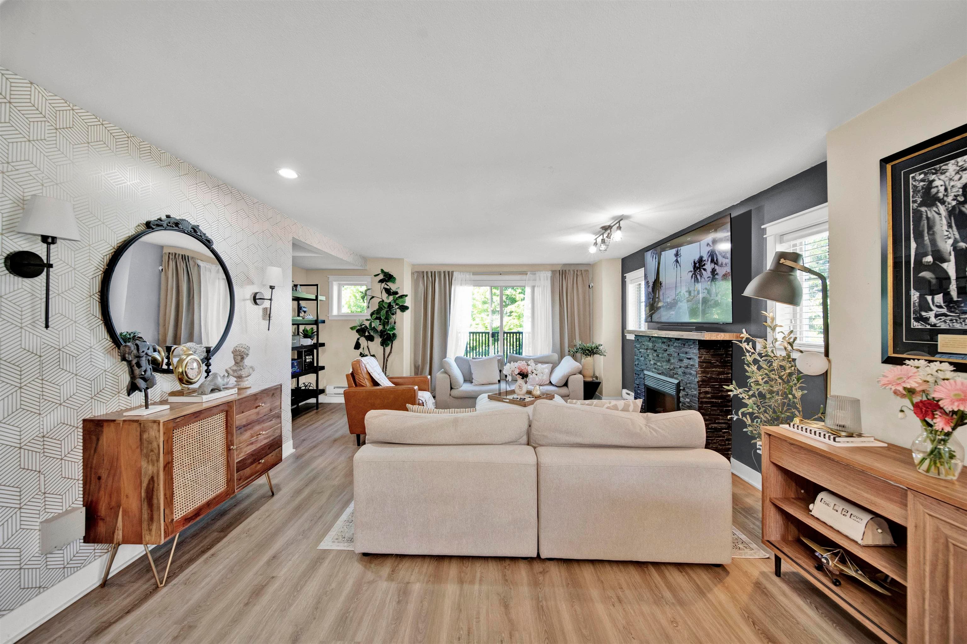 101 - 13368 72 Avenue, Surrey, V3W 2N6 — photo 1