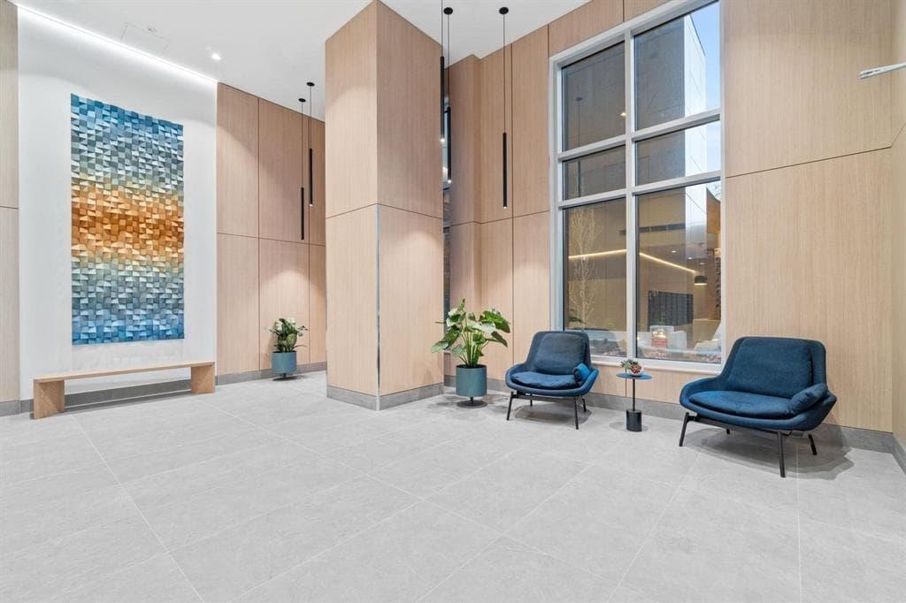 2212 - 13725 George Junction, Surrey, V3T 0V7 — photo 4