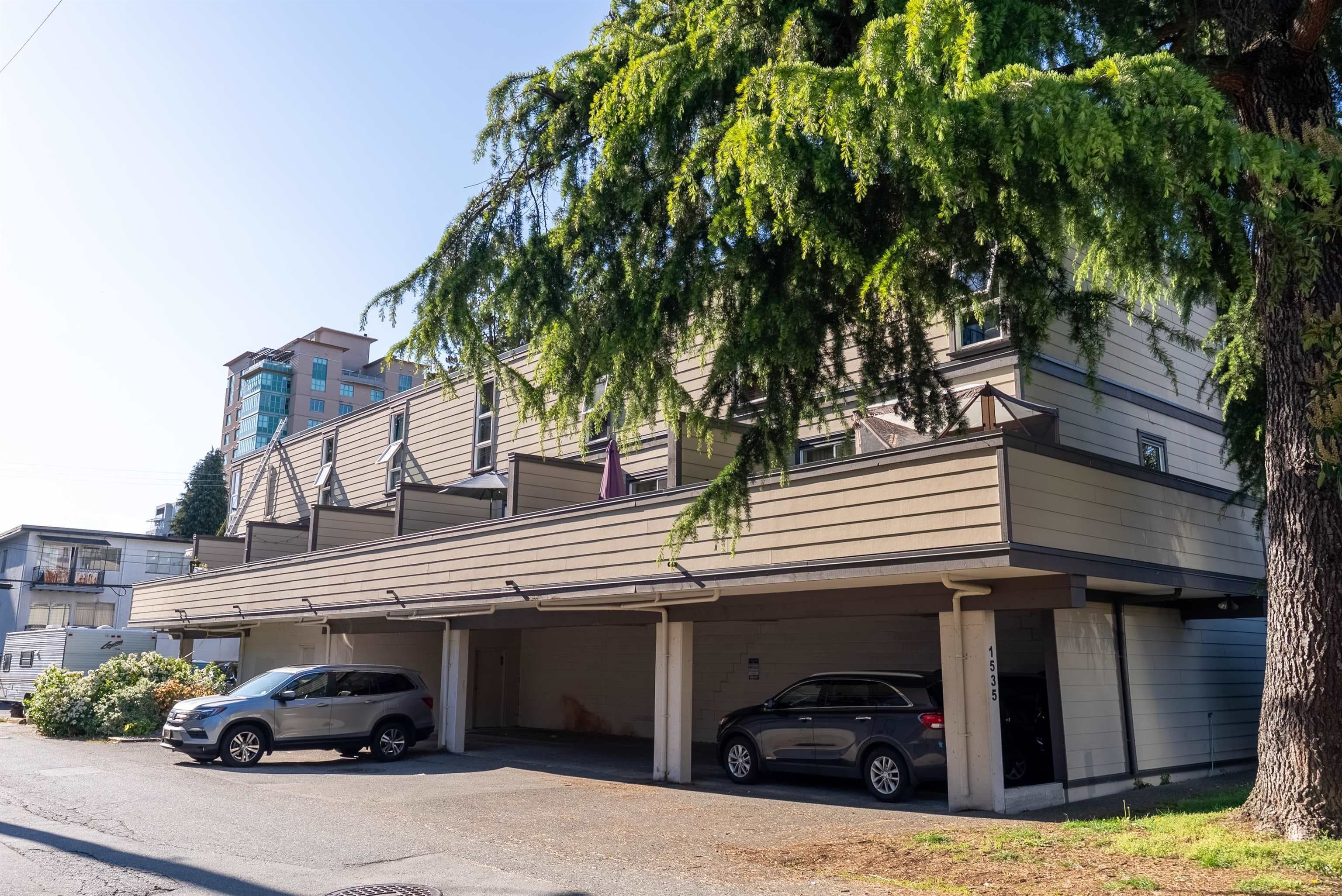 5 - 1535 St. Georges Avenue, North Vancouver, V7L 3J6 — photo 2