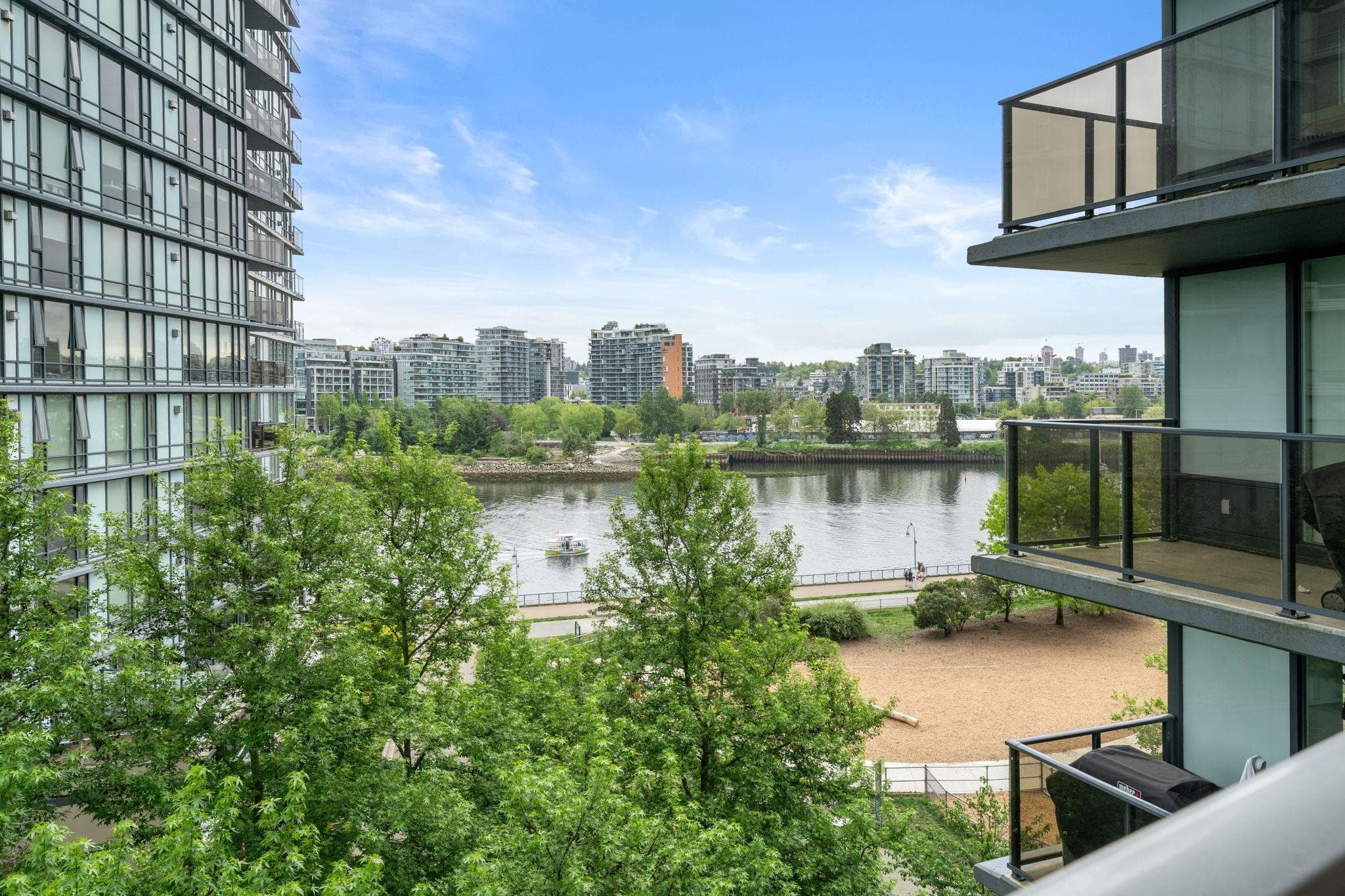 702 - 918 Cooperage Way, Vancouver, V6B 0A7 — photo 1