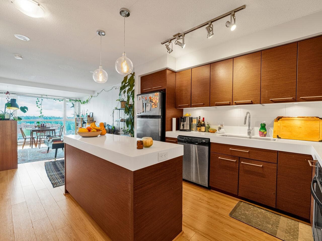 1007 - 2770 Sophia Street, Vancouver, V5T 0A4 — photo 2