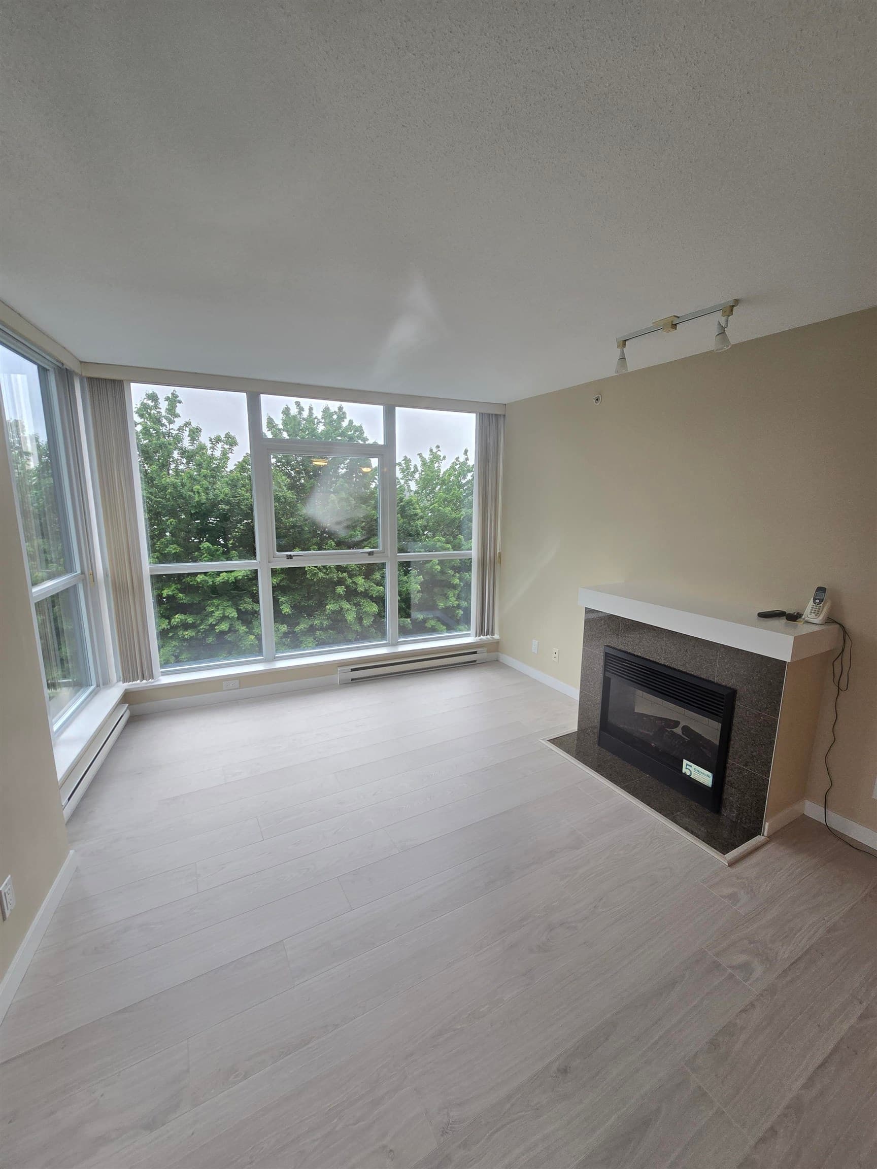 902 - 5611 Goring Street, Burnaby, V5B 0A3 — photo 5