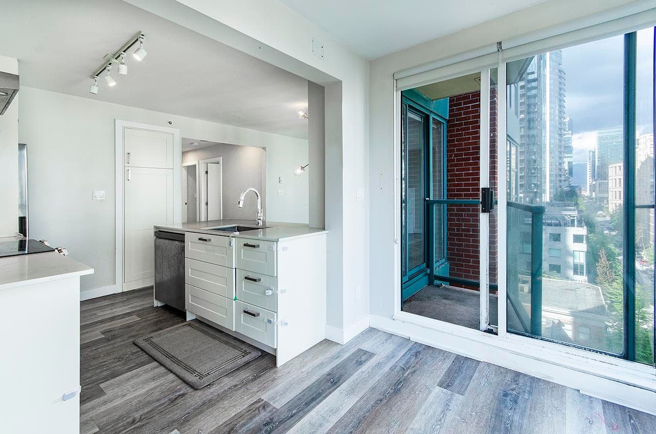 1204 - 939 Homer Street, Vancouver, V6B 2W6 — photo 4