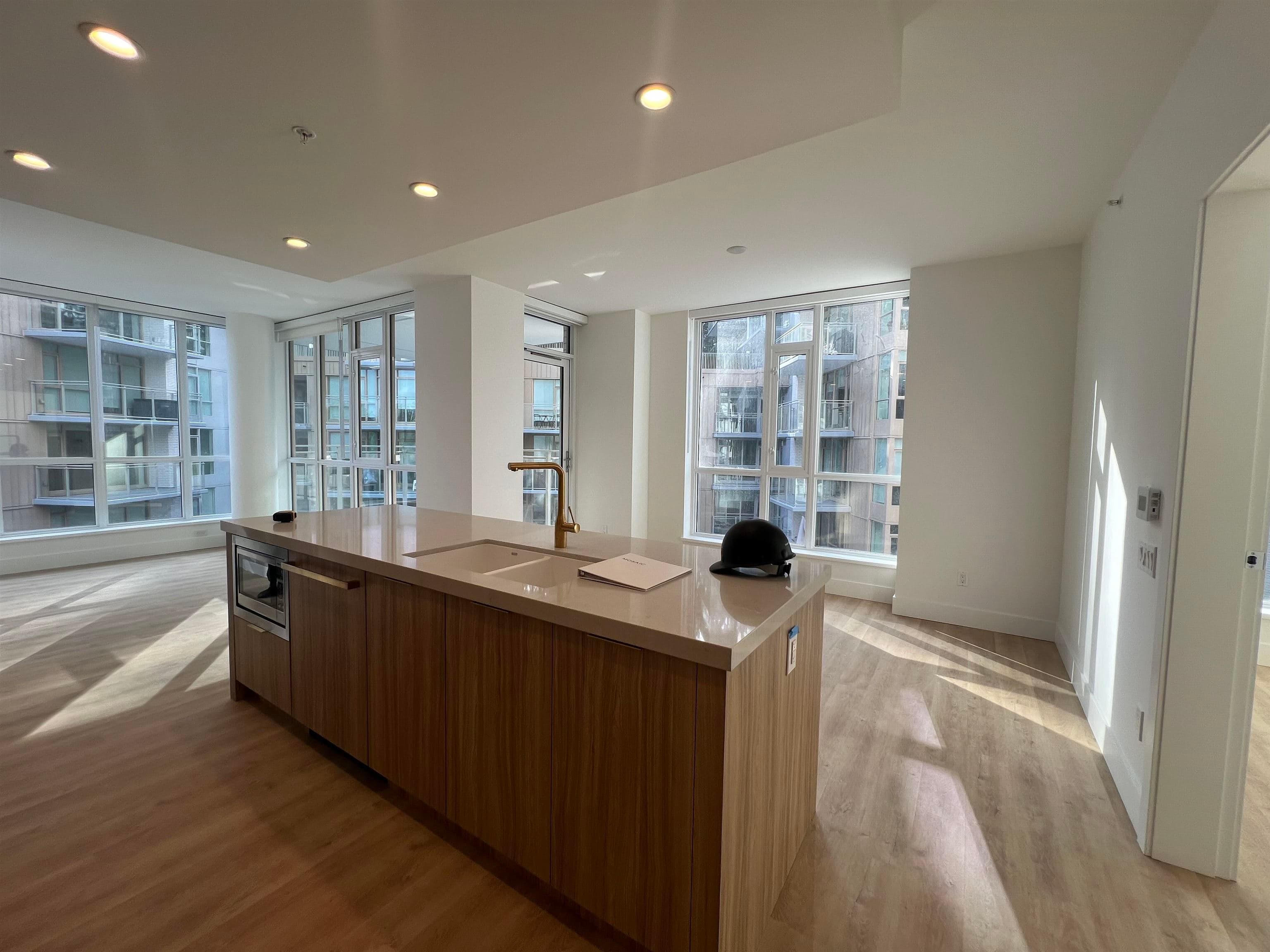 403 - 2385 Emery Court, North Vancouver, V7J 0G1 — photo 2