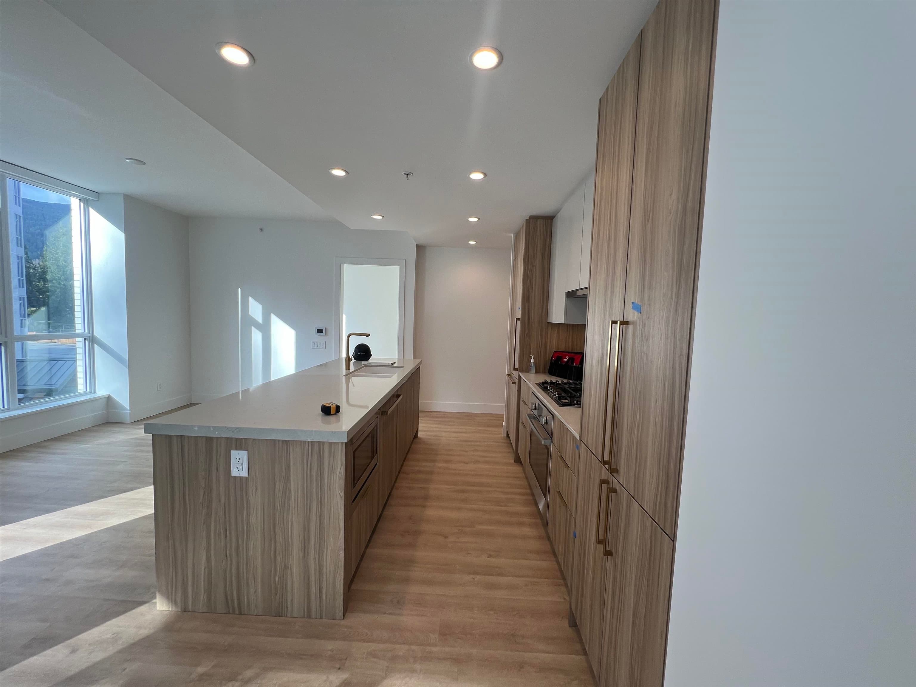 403 - 2385 Emery Court, North Vancouver, V7J 0G1 — photo 3