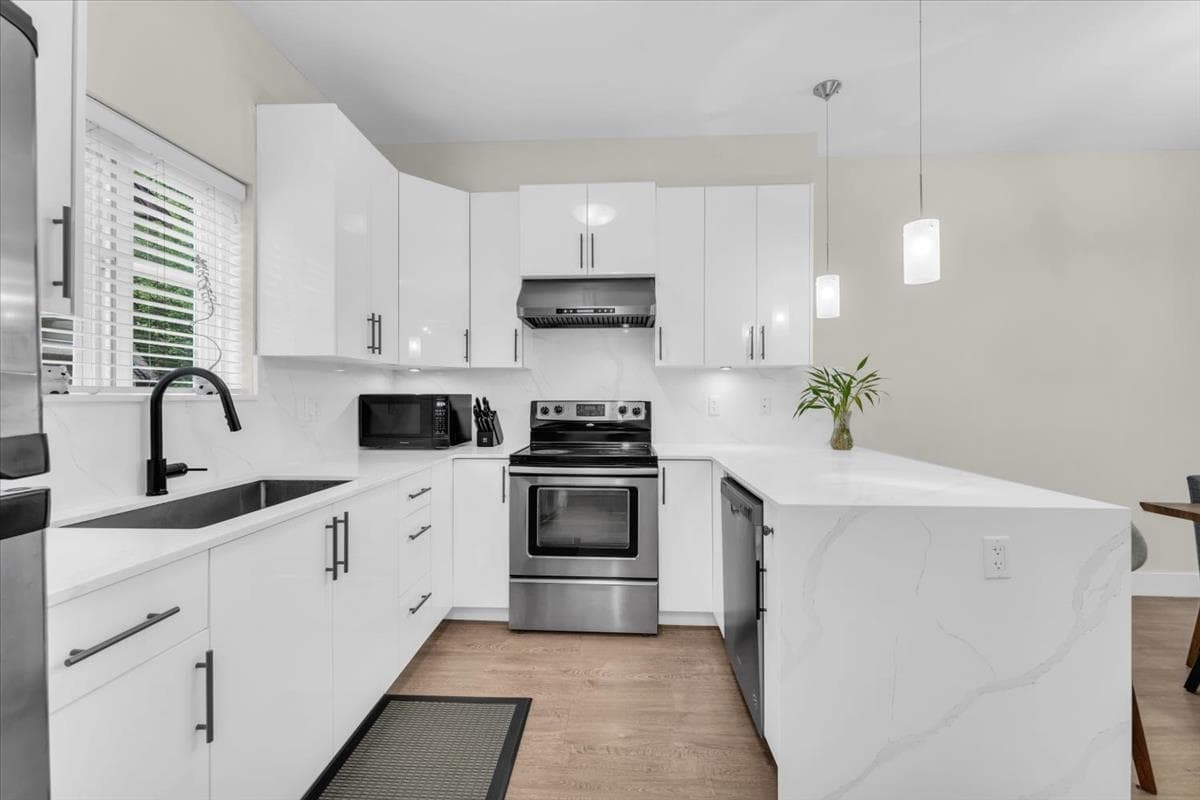 206 - 3888 Norfolk Street, Burnaby, V5G 1E5 — photo 2