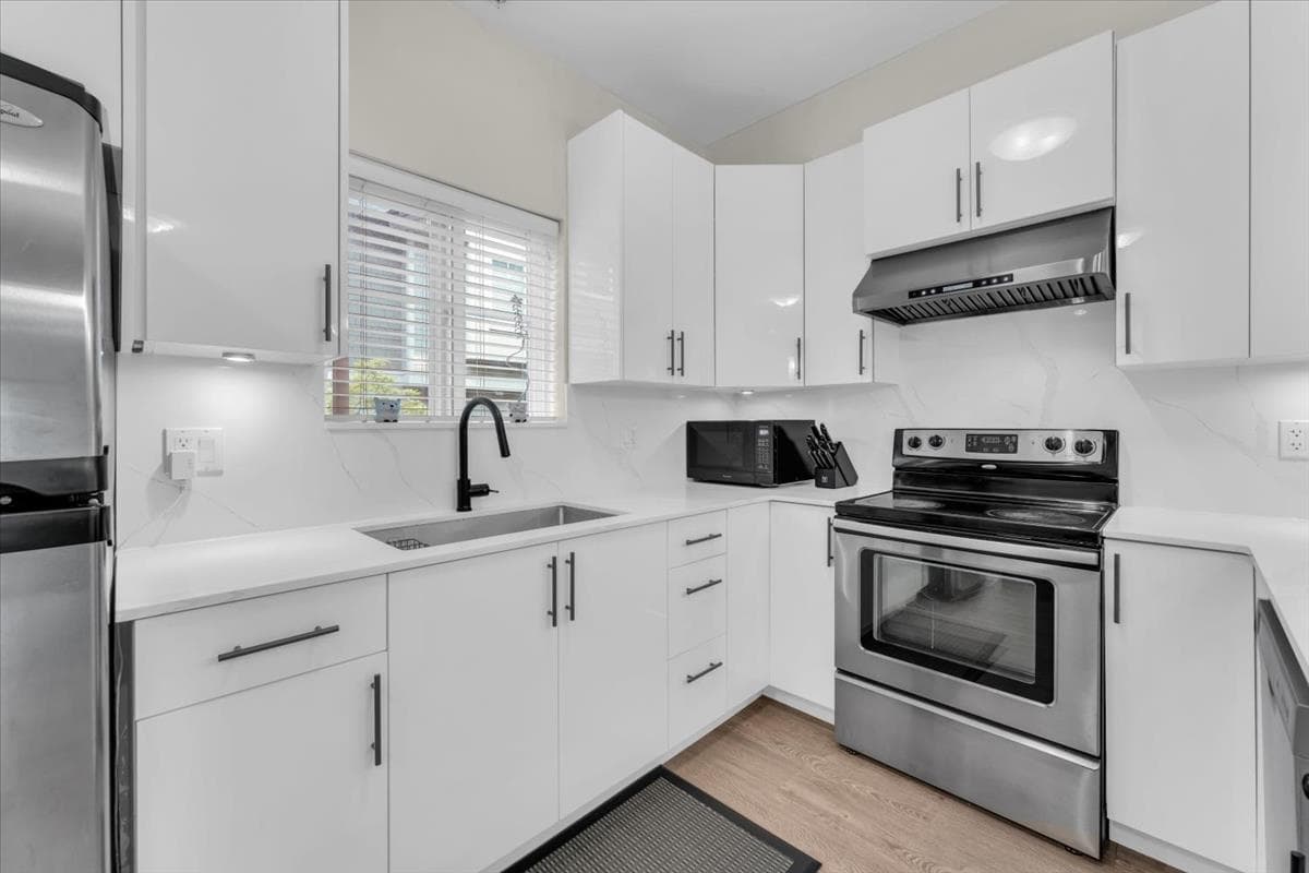 206 - 3888 Norfolk Street, Burnaby, V5G 1E5 — photo 3