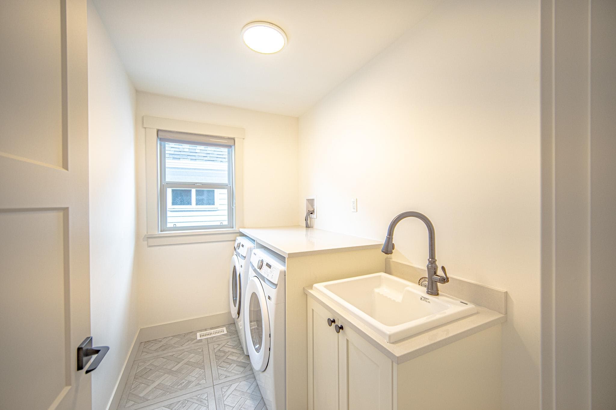 19802 75a Avenue, Langley, V2Y 5K3 — photo 4