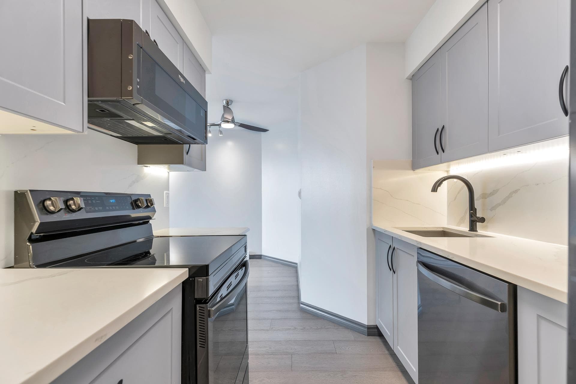 605 - 3740 Albert Street, Burnaby, V5C 5Y7 — photo 3