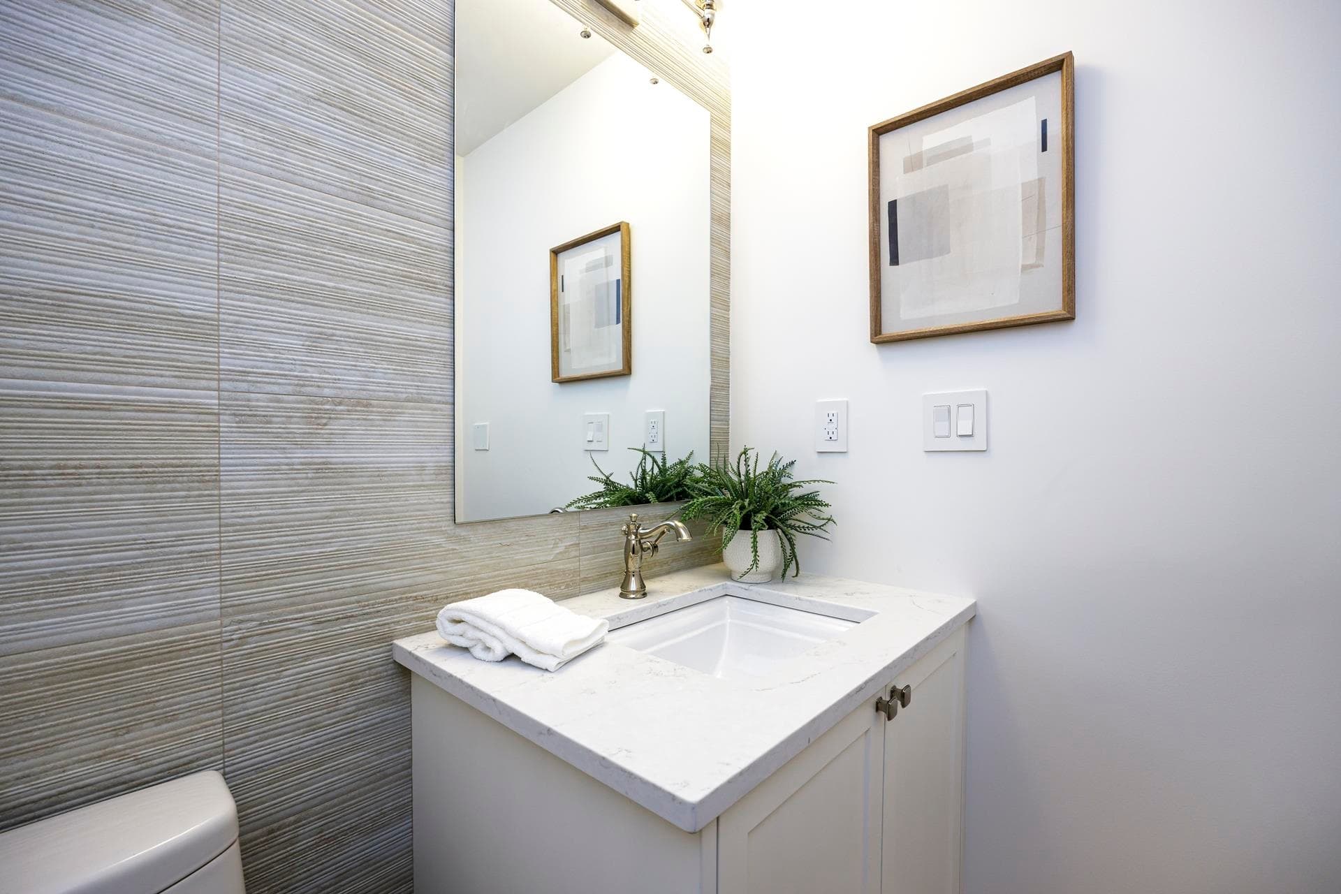 259 E 23rd Street, North Vancouver, V7L 3E4 — photo 2