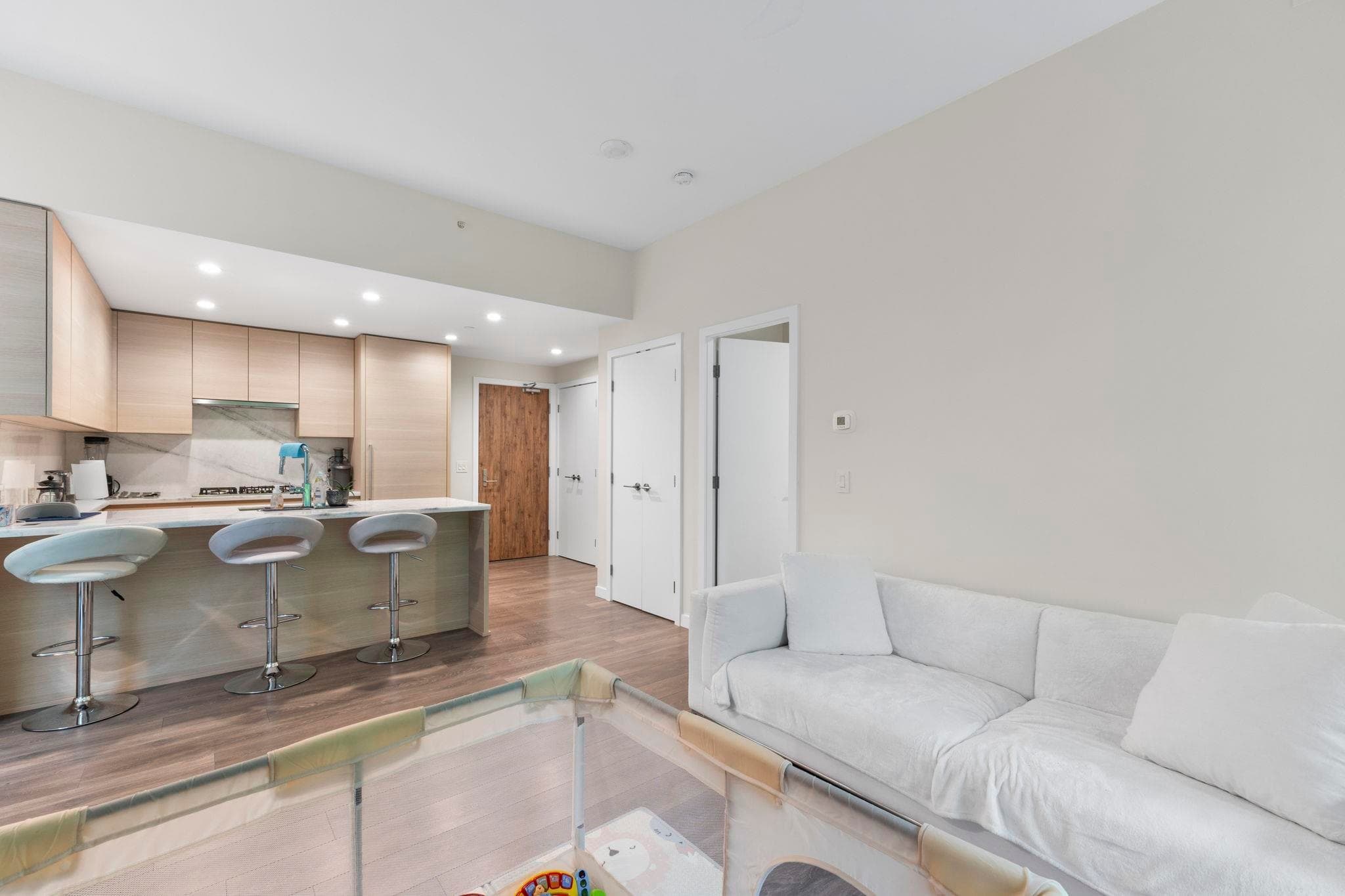 104 - 305 Morrissey Road, Port Moody, V3H 0M3 — photo 2