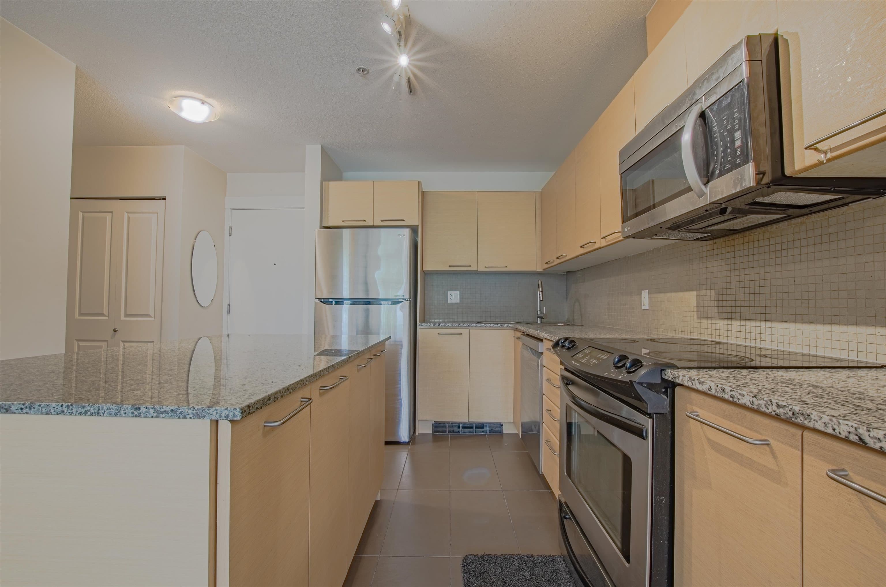 209 - 10822 City Parkway, Surrey