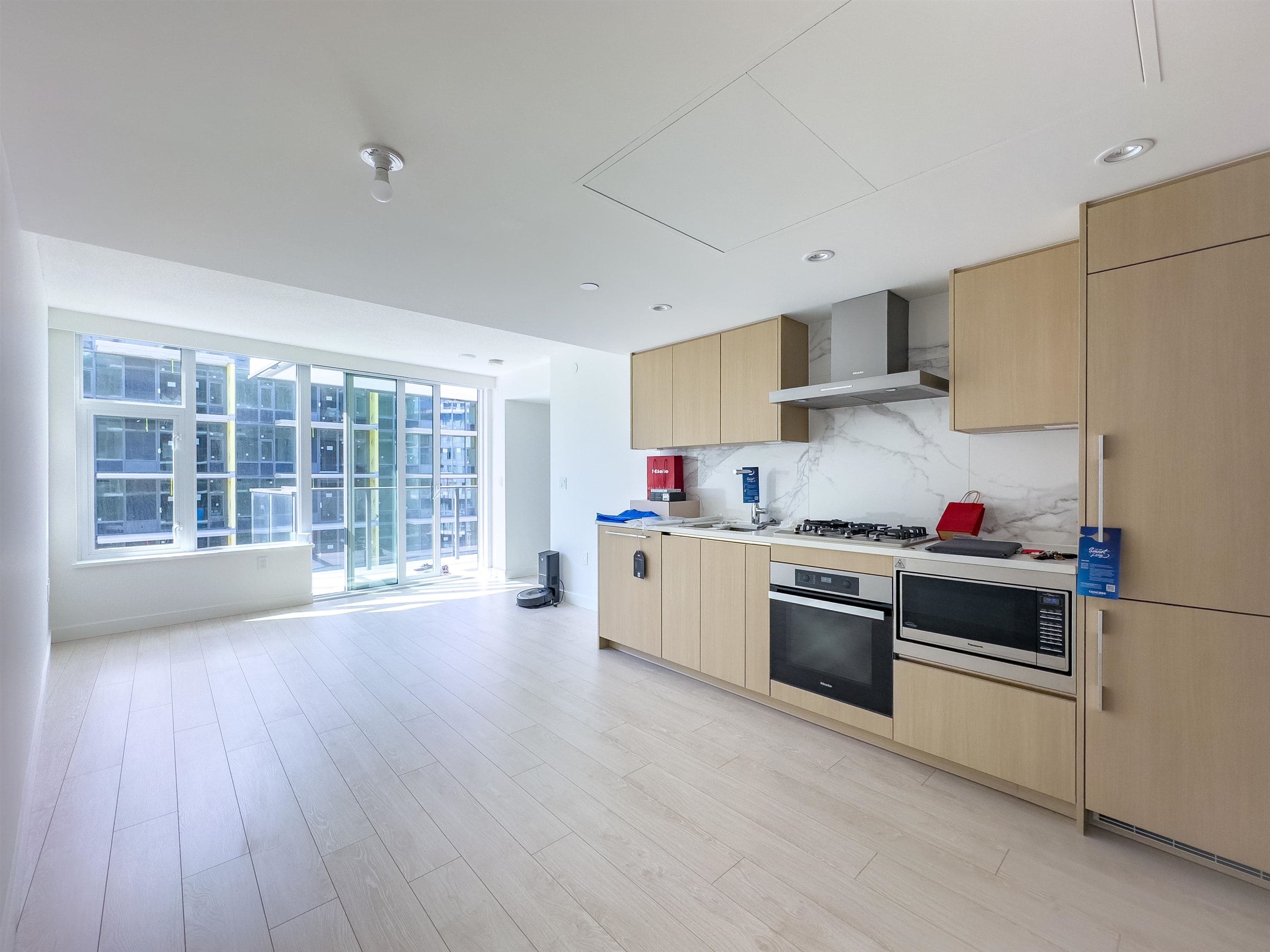 1083 - 8608 Hazelbridge Way, Richmond, V6X 0W2 — photo 3