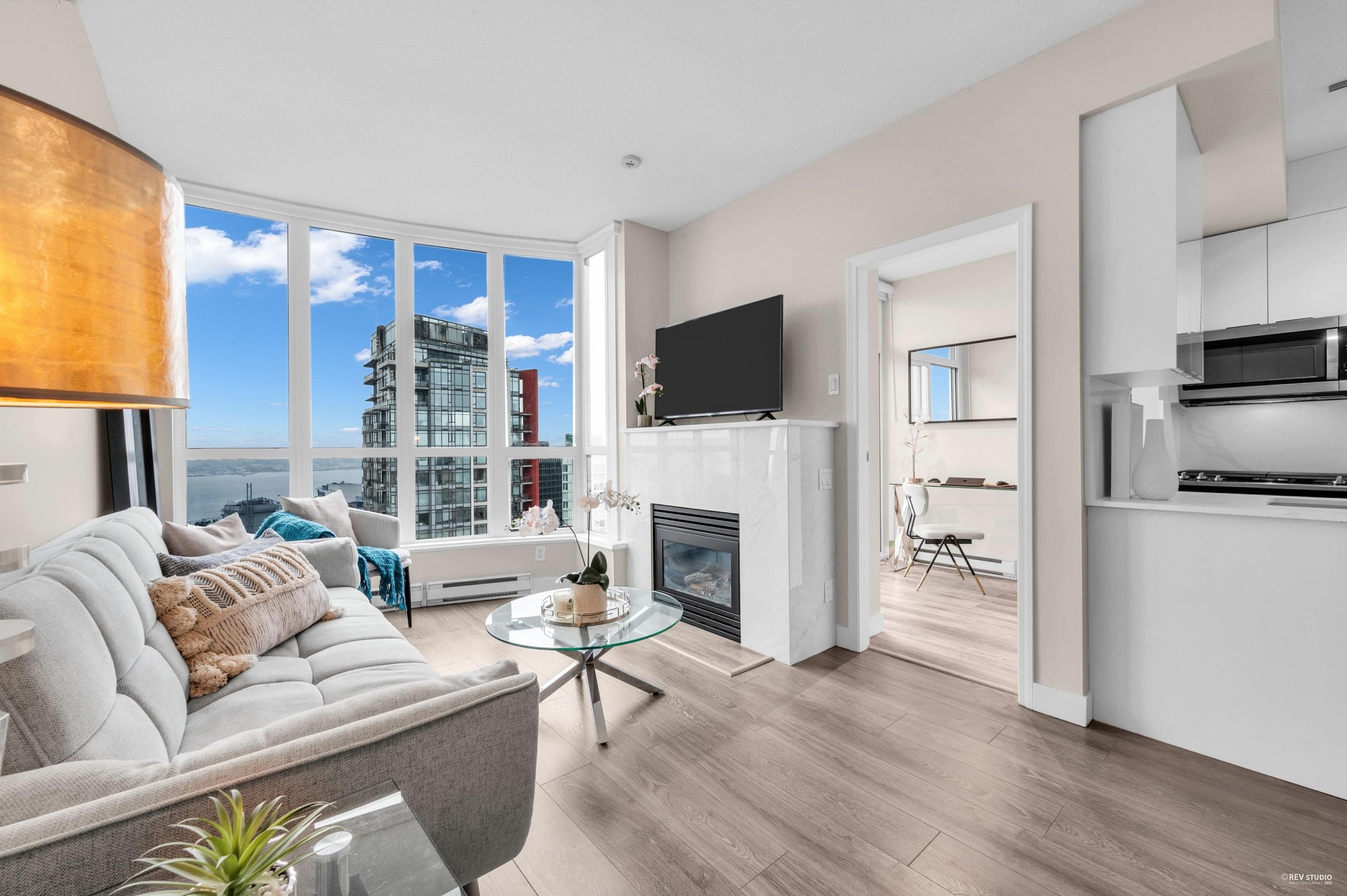 3208 - 1239 W Georgia Street, Vancouver, V6E 3J5 — photo 2