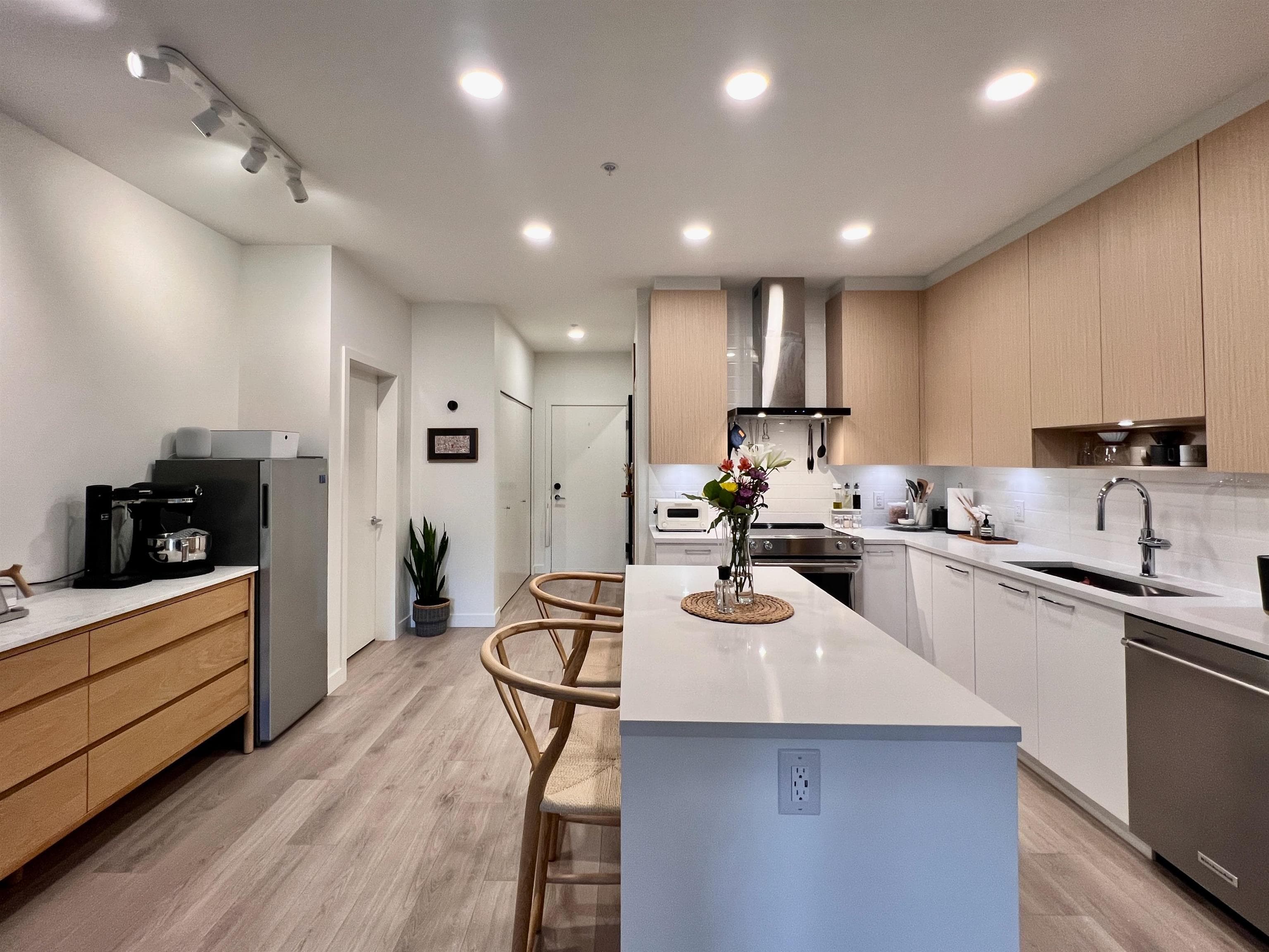 106 - 7588 16th Street, Burnaby, V3N 0H8 — photo 3