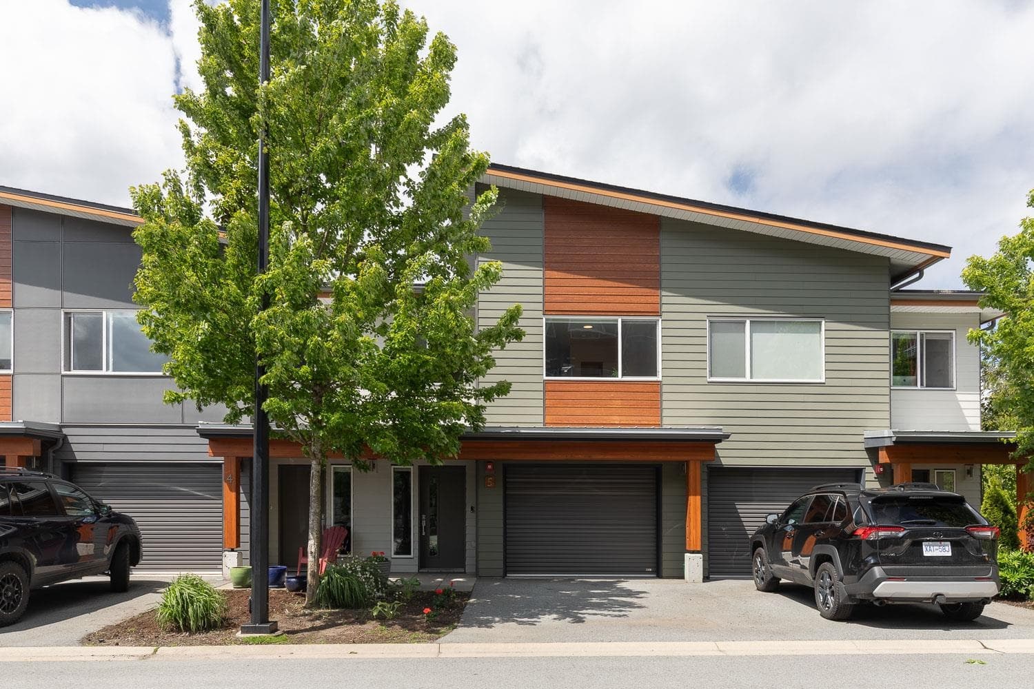 5 - 41360 Skyridge Place, Squamish, V8B 0Y6 — photo 1