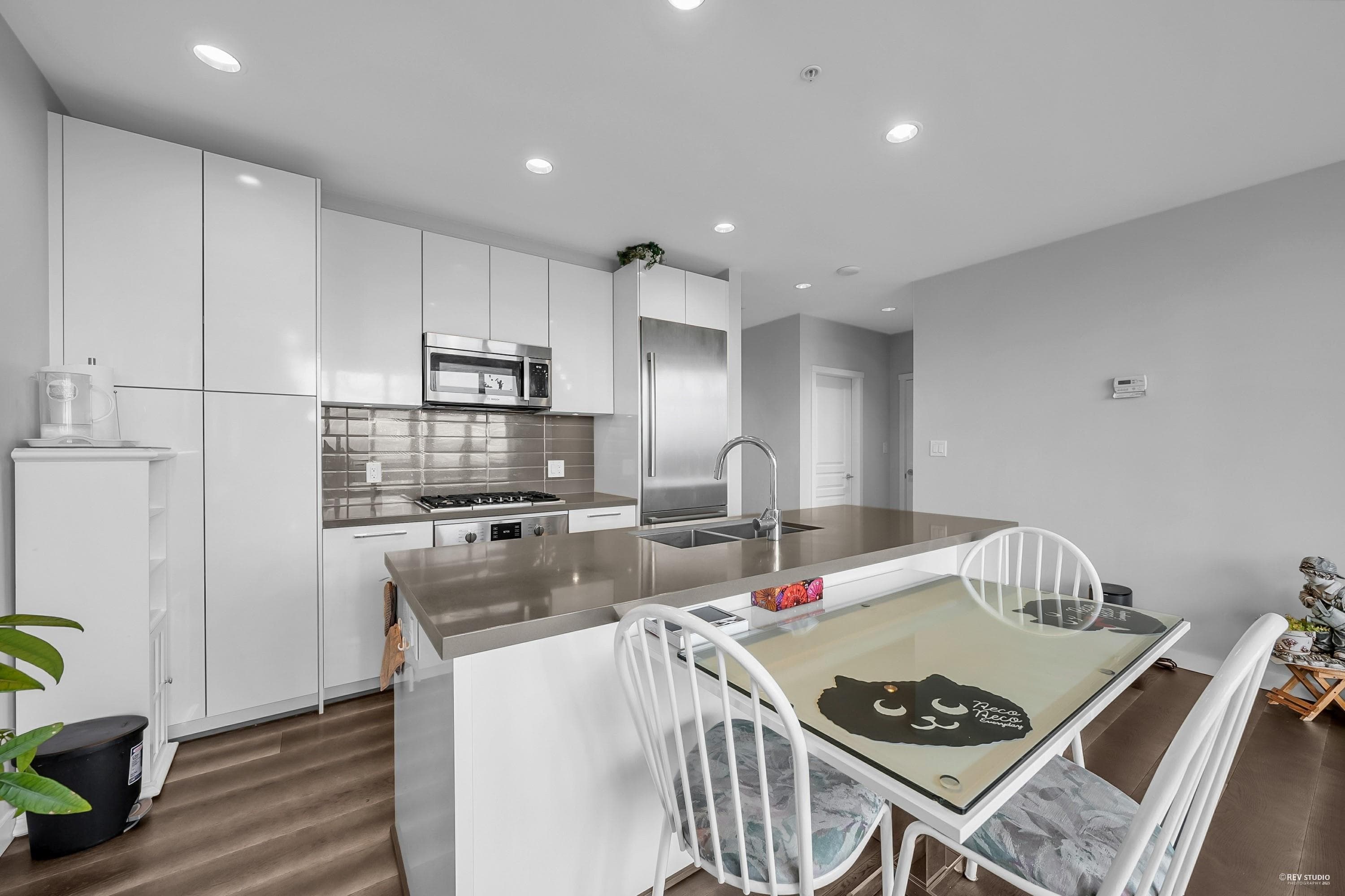 2902 - 3093 Windsor Gate, Coquitlam, V3B 0N2 — photo 5