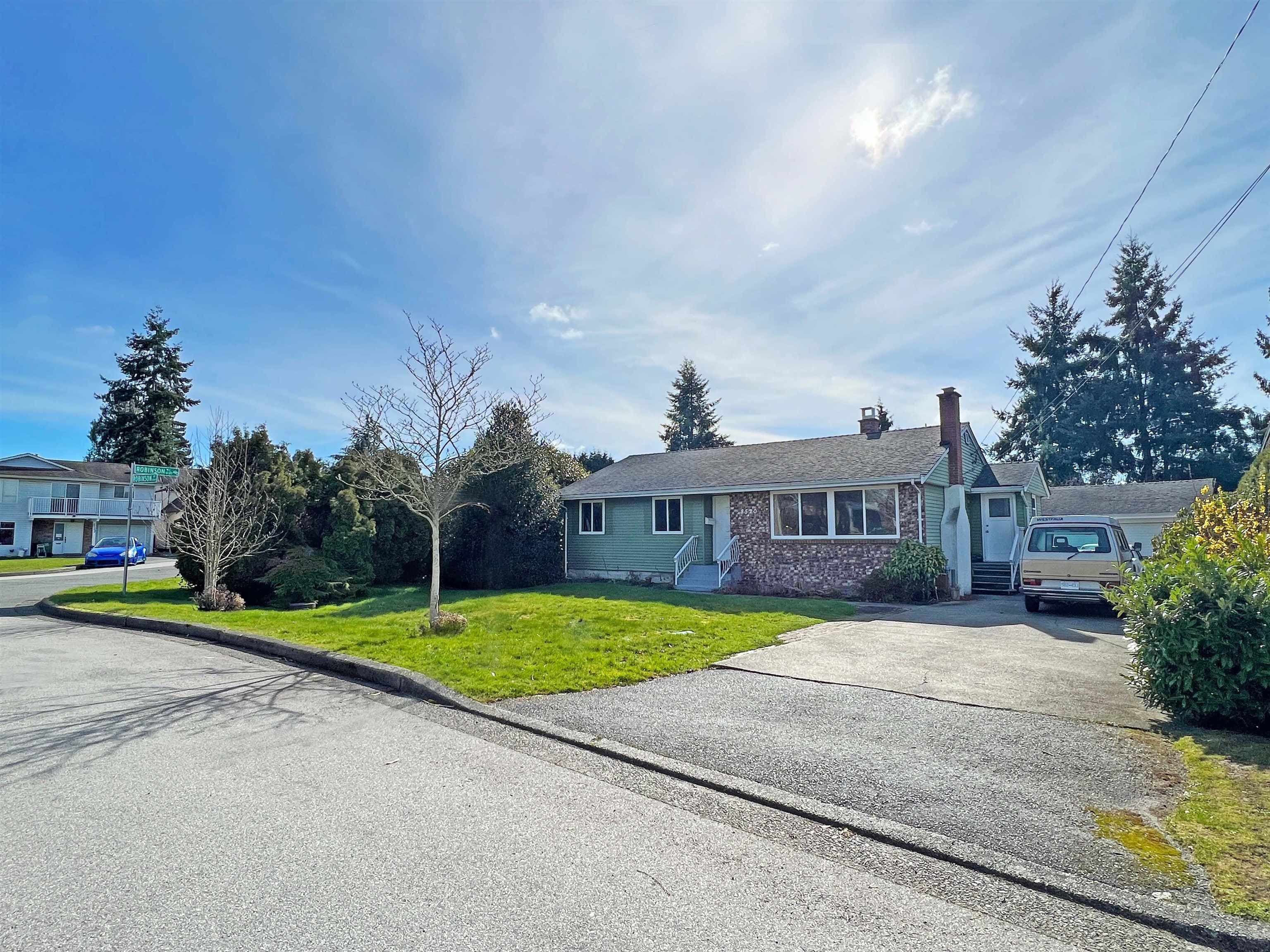 8520 Robinson Road, Richmond