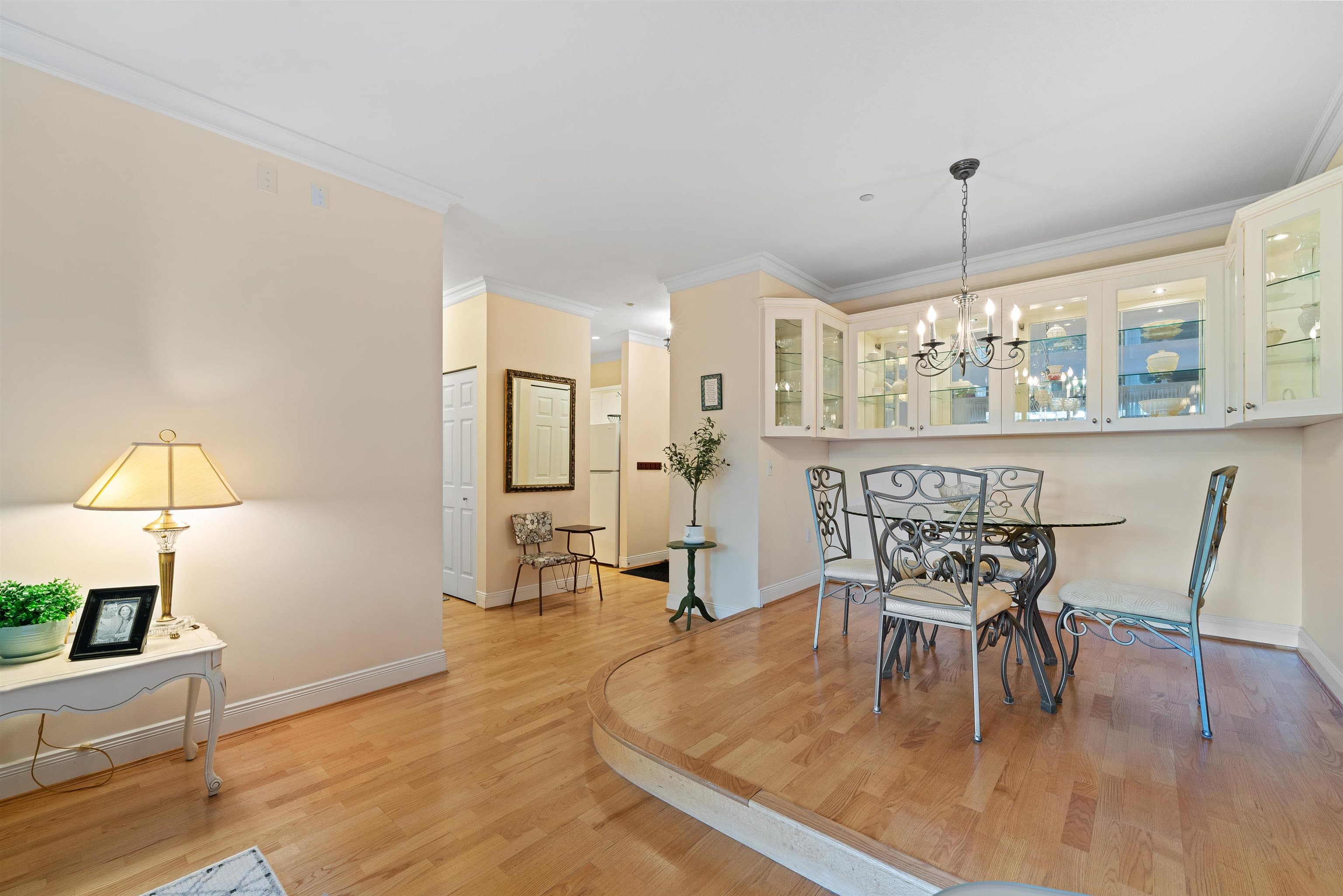 111 - 843 22nd Street, West Vancouver, V7V 4C1 — photo 5