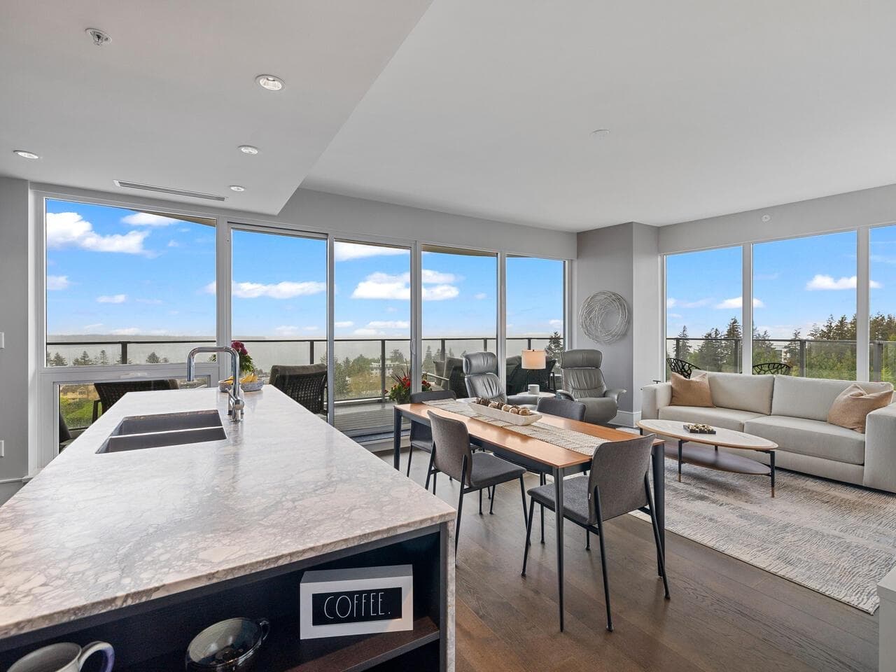901 - 1500 Martin Street, White Rock, V4B 0C2 — photo 4