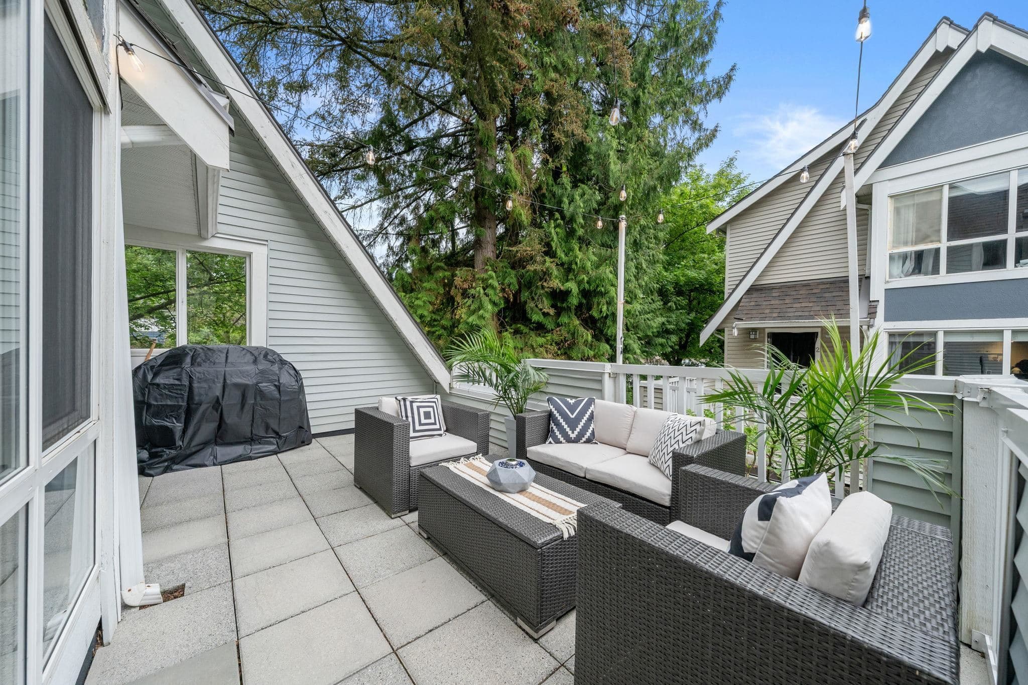3 - 995 Lynn Valley Road, North Vancouver, V7J 1Z6 — photo 1