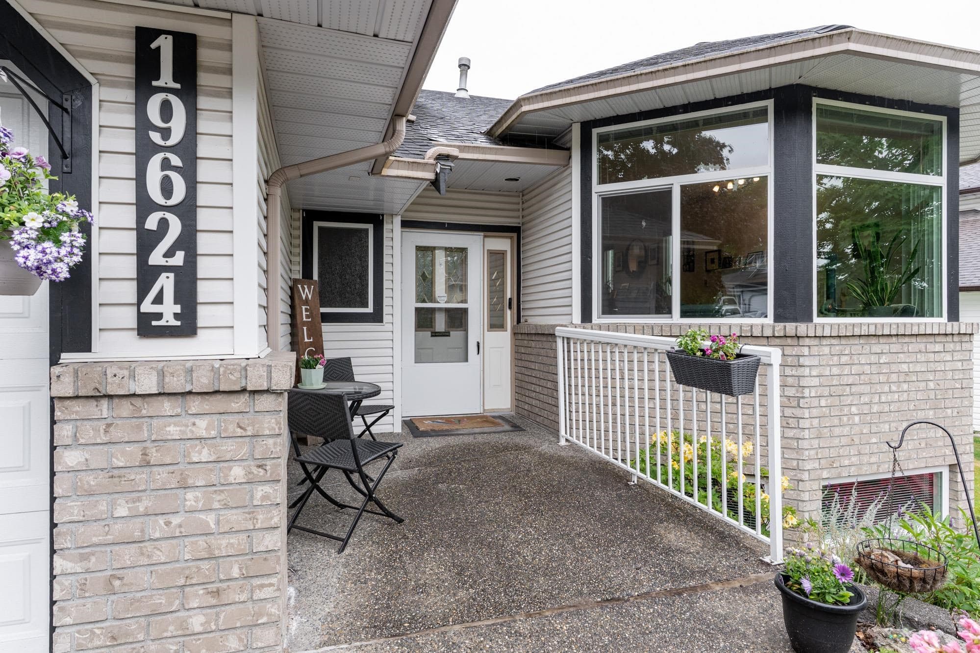 19624 Somerset Drive, Pitt Meadows, V3Y 2L4 — photo 3