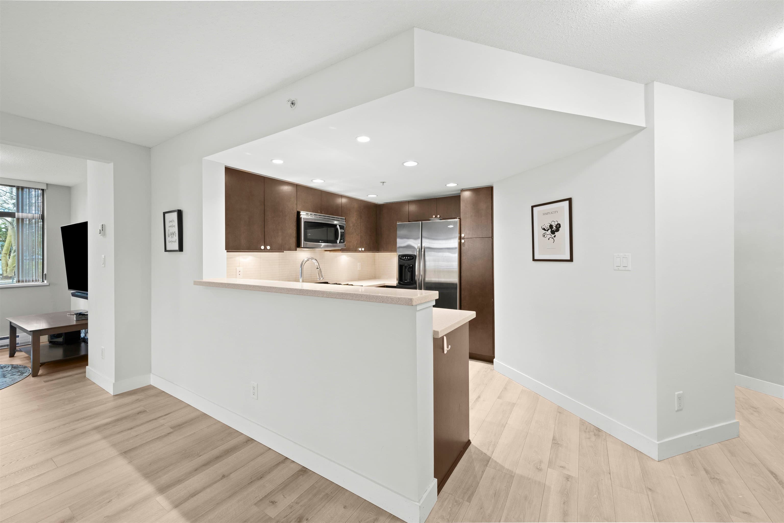 303 - 8180 Lansdowne Road, Richmond, V6X 0B1 — photo 4