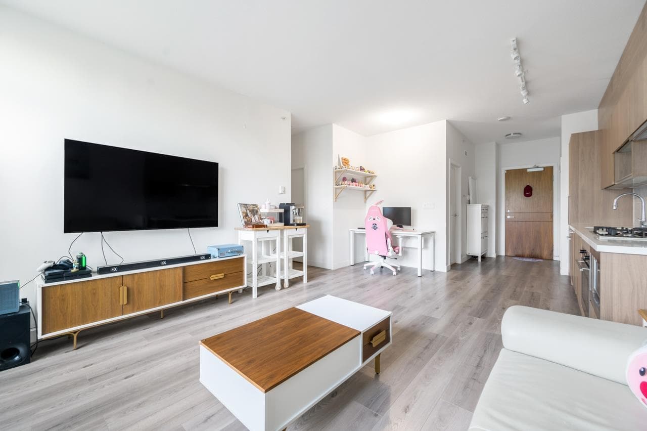 201 - 13750 100 Avenue, Surrey, V3T 0L3 — photo 4