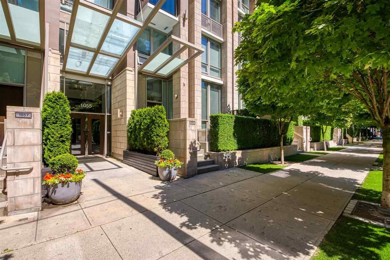 1705 - 1055 Richards Street, Vancouver, V6B 0C2 — photo 2