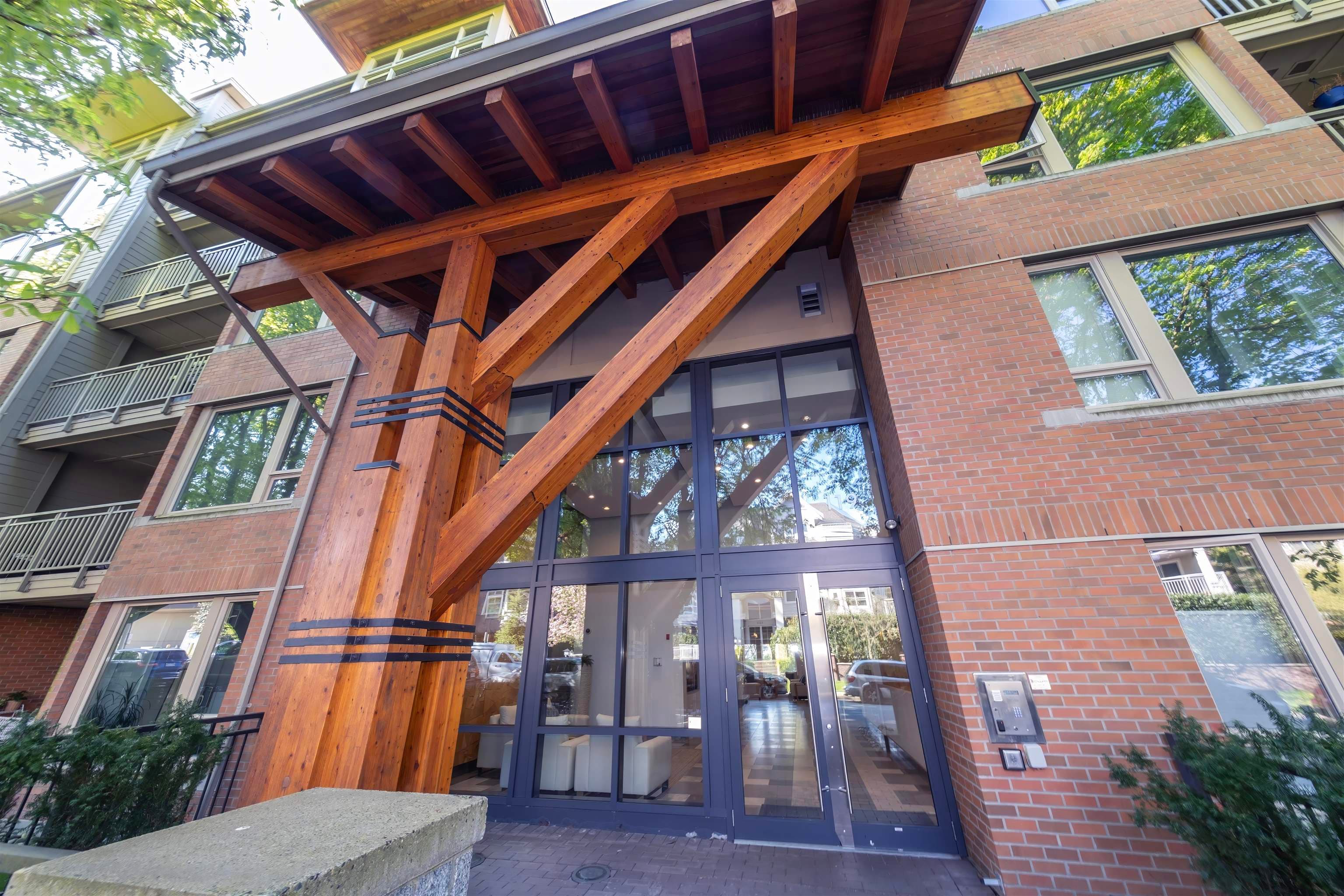 518 - 119 W 22nd Street, North Vancouver, V7M 0B4 — photo 1