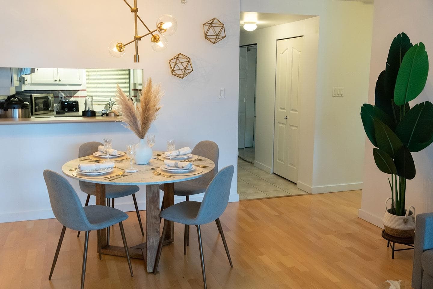 511 - 555 Abbott Street, Vancouver, V6B 6B8 — photo 3