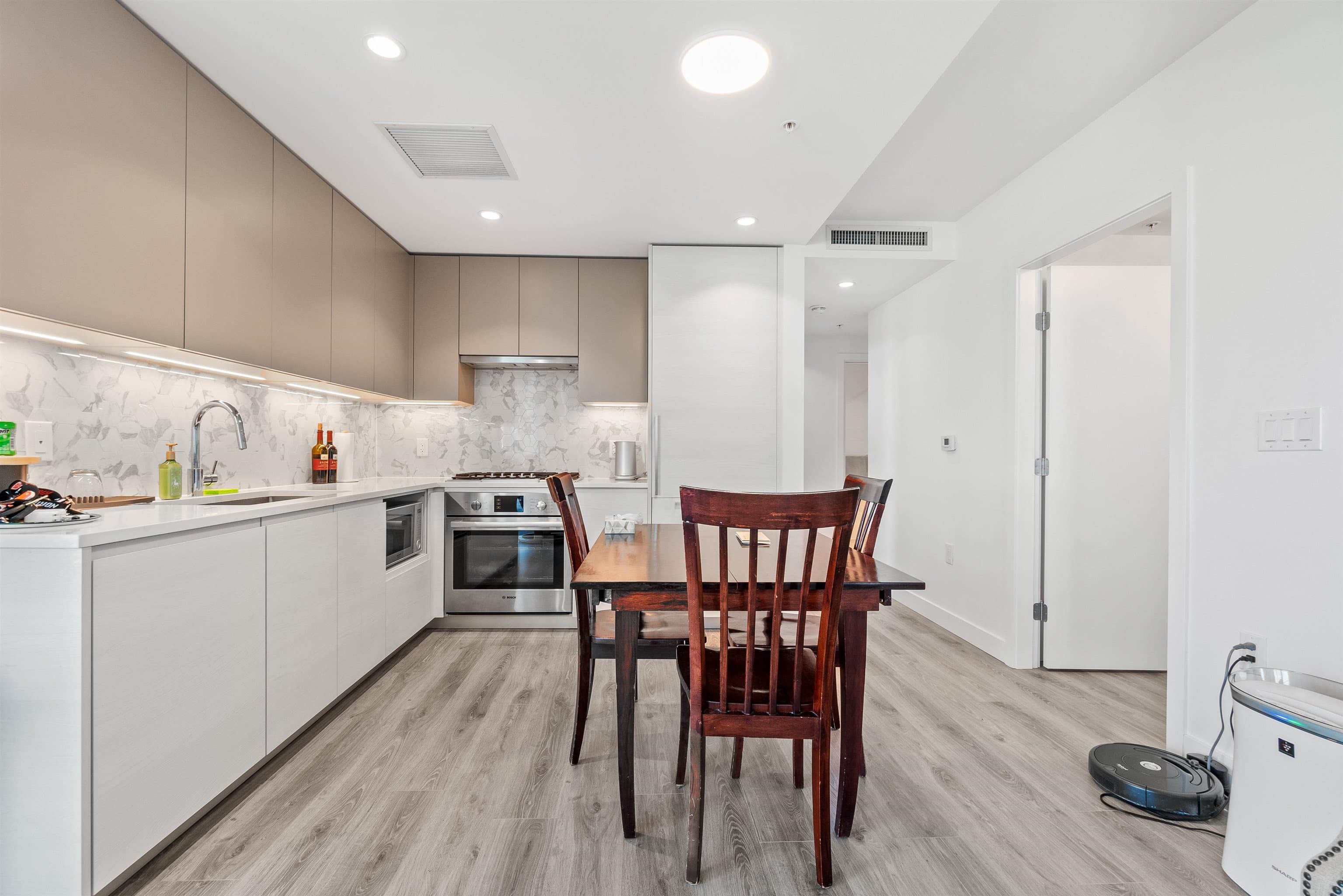 502 - 8188 Fraser Street, Vancouver, V5X 0J8 — photo 4