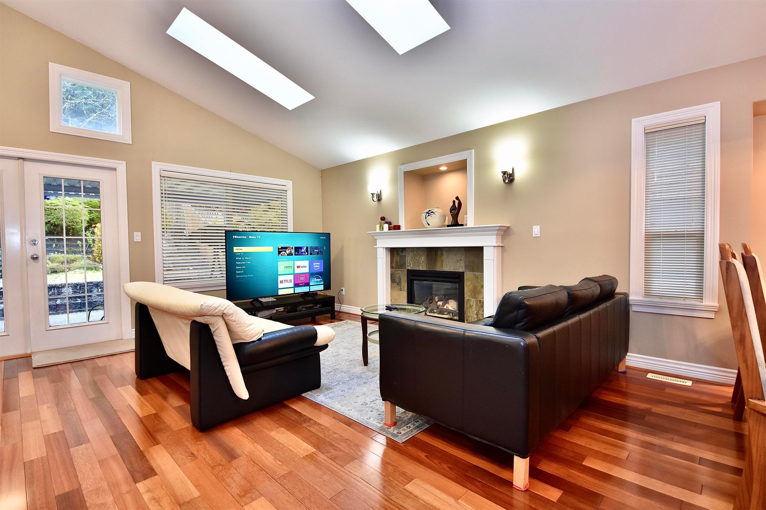 3035 Maplewood Court, Coquitlam, V3E 3P3 — photo 2