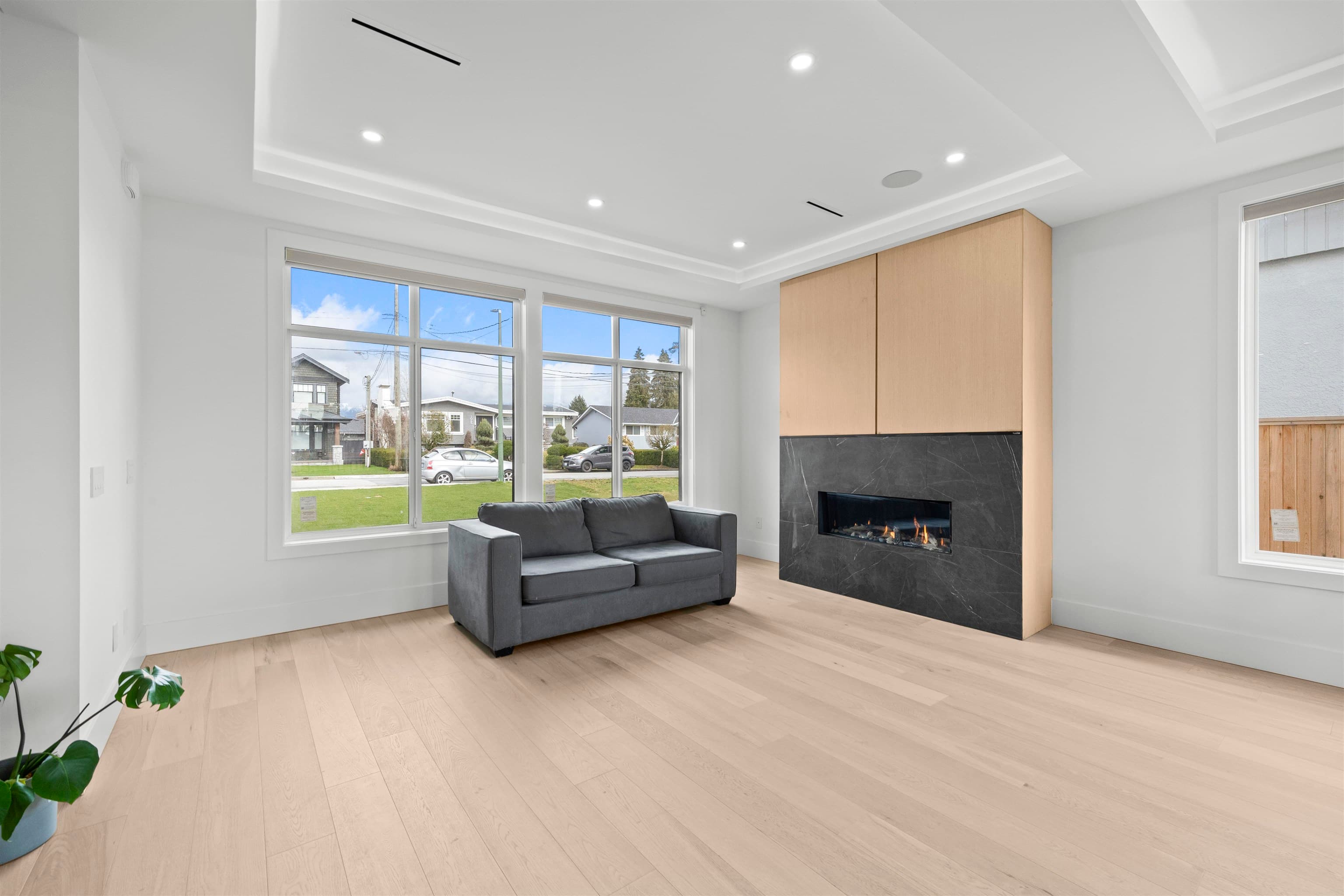 1054 Smith Avenue, Coquitlam, V3J 2X8 — photo 2