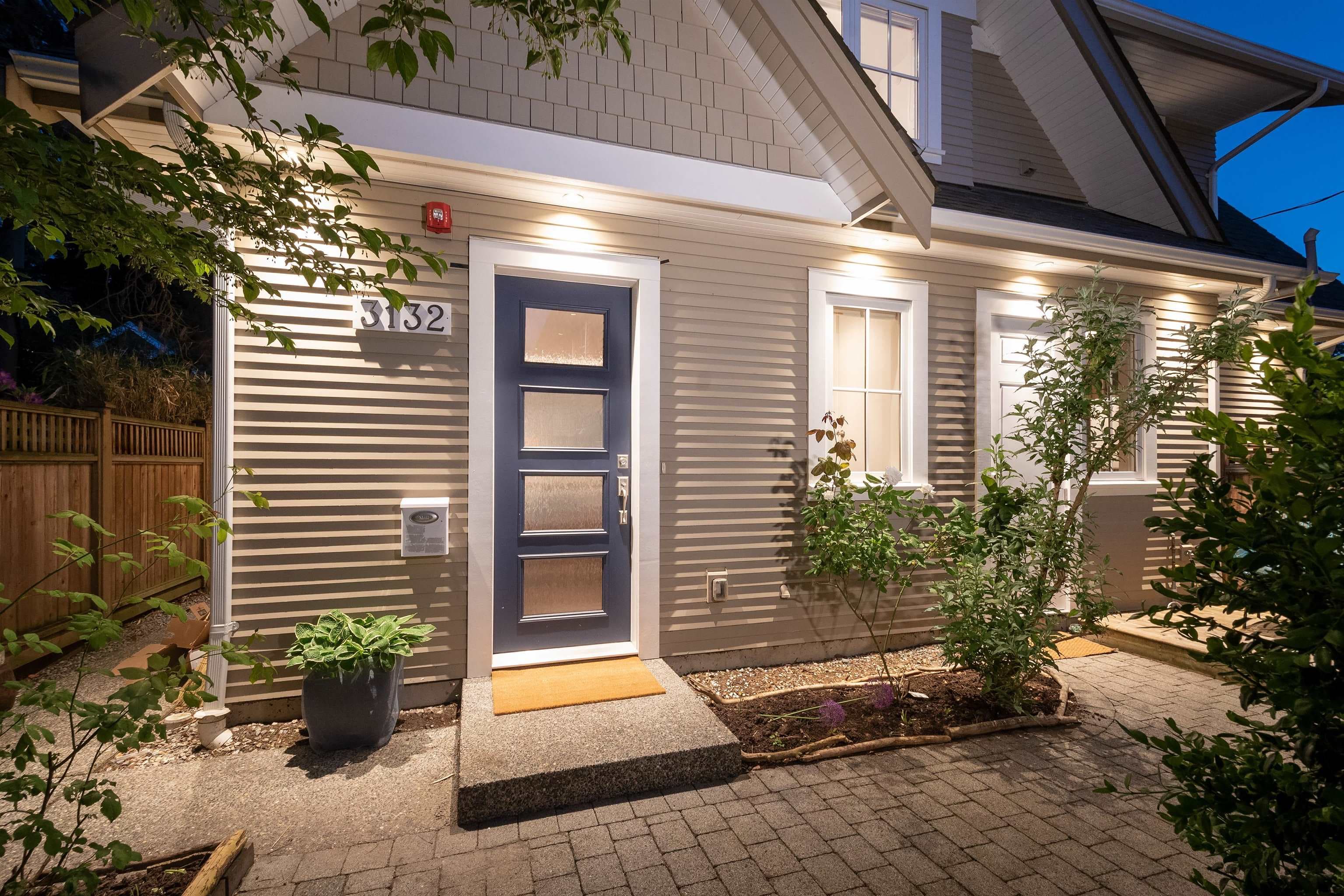 3132 W 7th Avenue, Vancouver, V6K 2A1 — photo 2