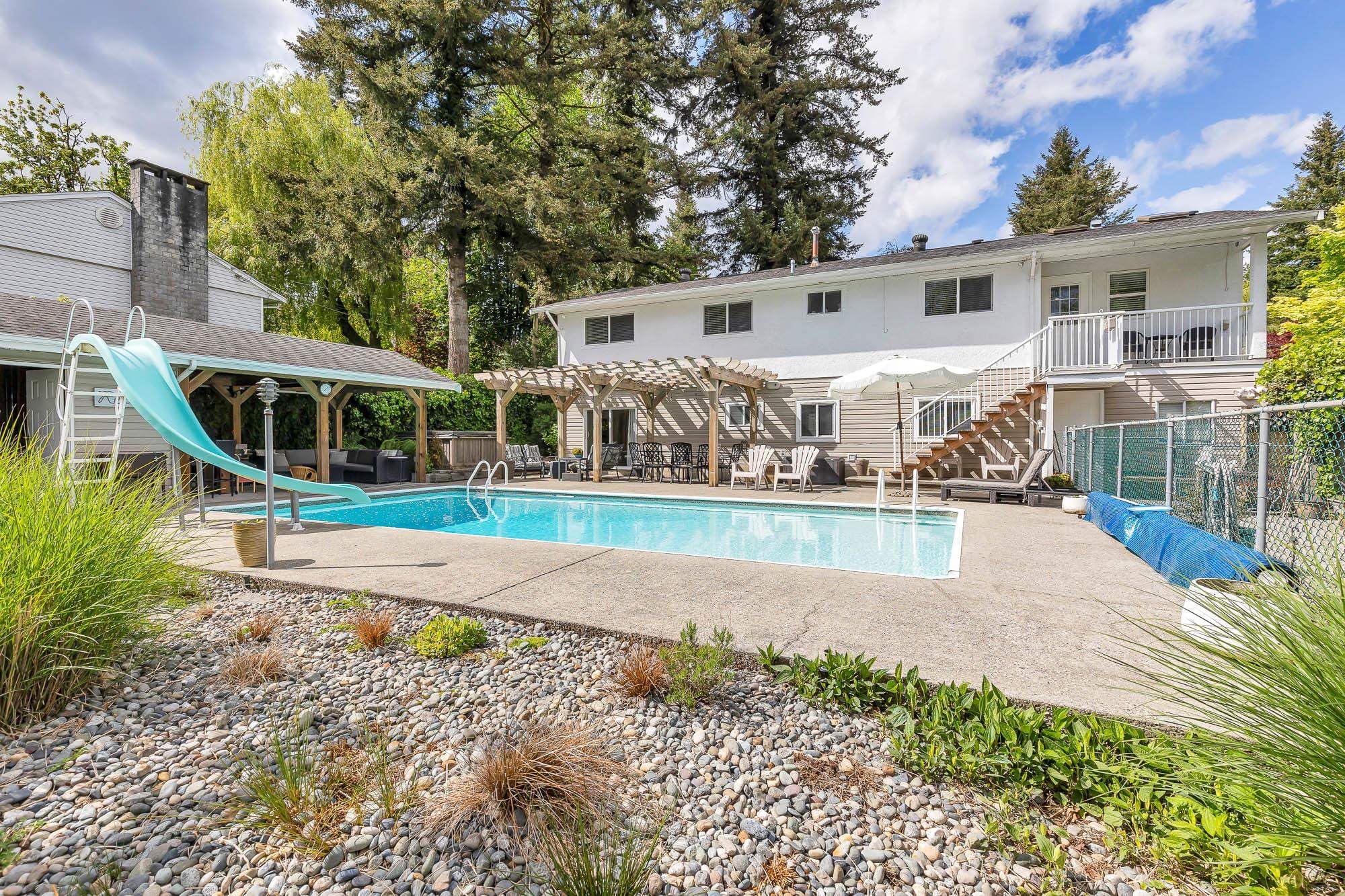 29518 Sunvalley Crescent, Abbotsford, V4X 1J2 — photo 1