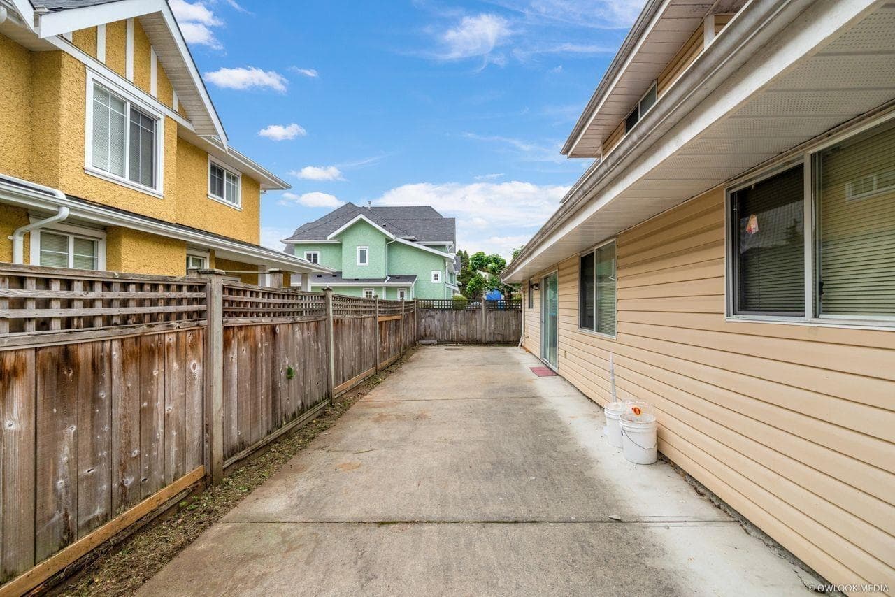 8200 Garden City Road, Richmond, V6Y 2P2 — photo 2