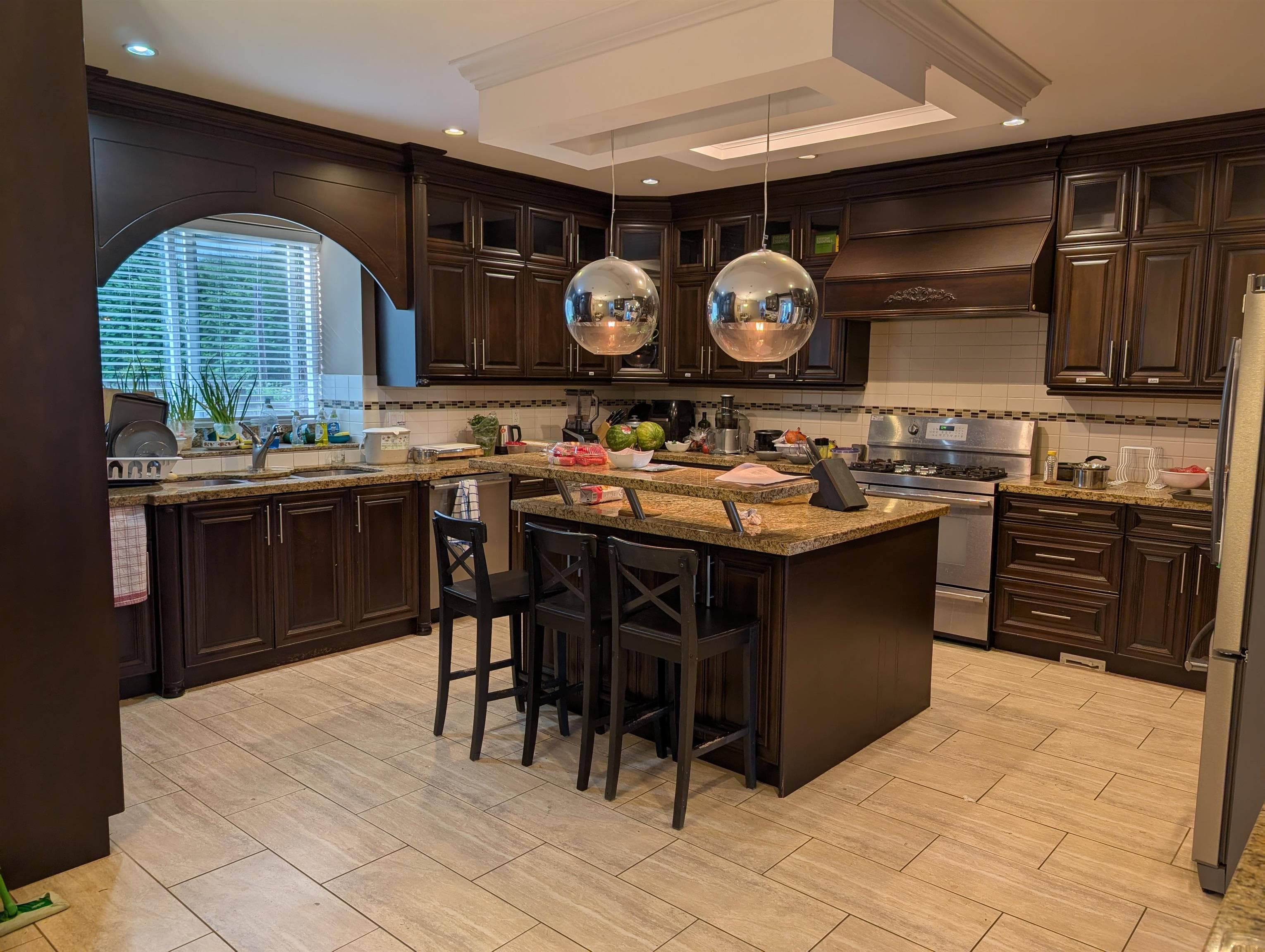 701 Delestre Avenue, Coquitlam, V3K 2G1 — photo 3