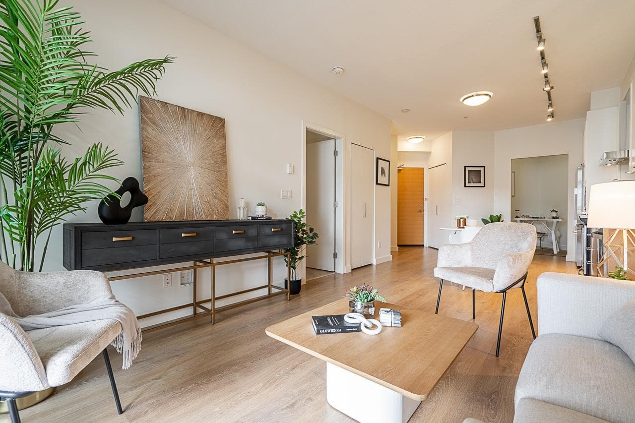 318 - 611 Regan Avenue, Coquitlam, V3J 0E5 — photo 1