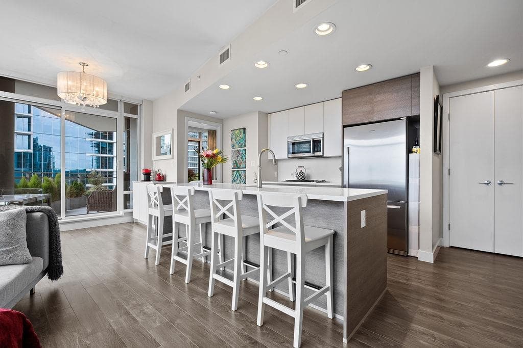 702 - 2008 Rosser Avenue, Burnaby, V5C 0H8 — photo 4
