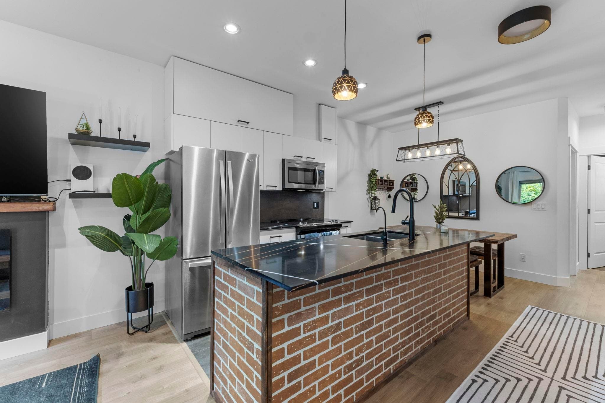 121 - 3382 Viewmount Drive, Port Moody, V3H 2M1 — photo 5
