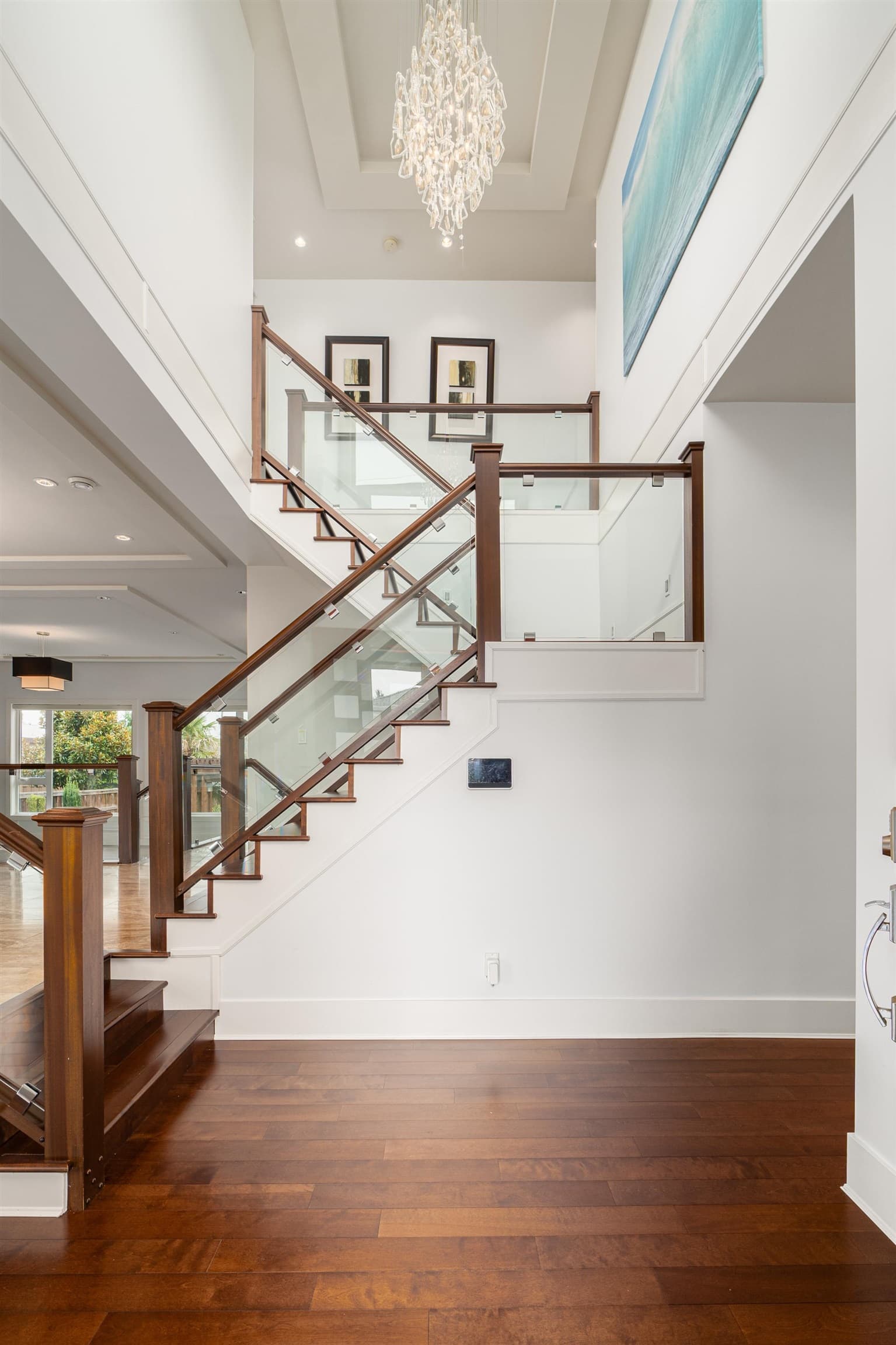 6650 Napier Street, Burnaby, V5B 2C3 — photo 2