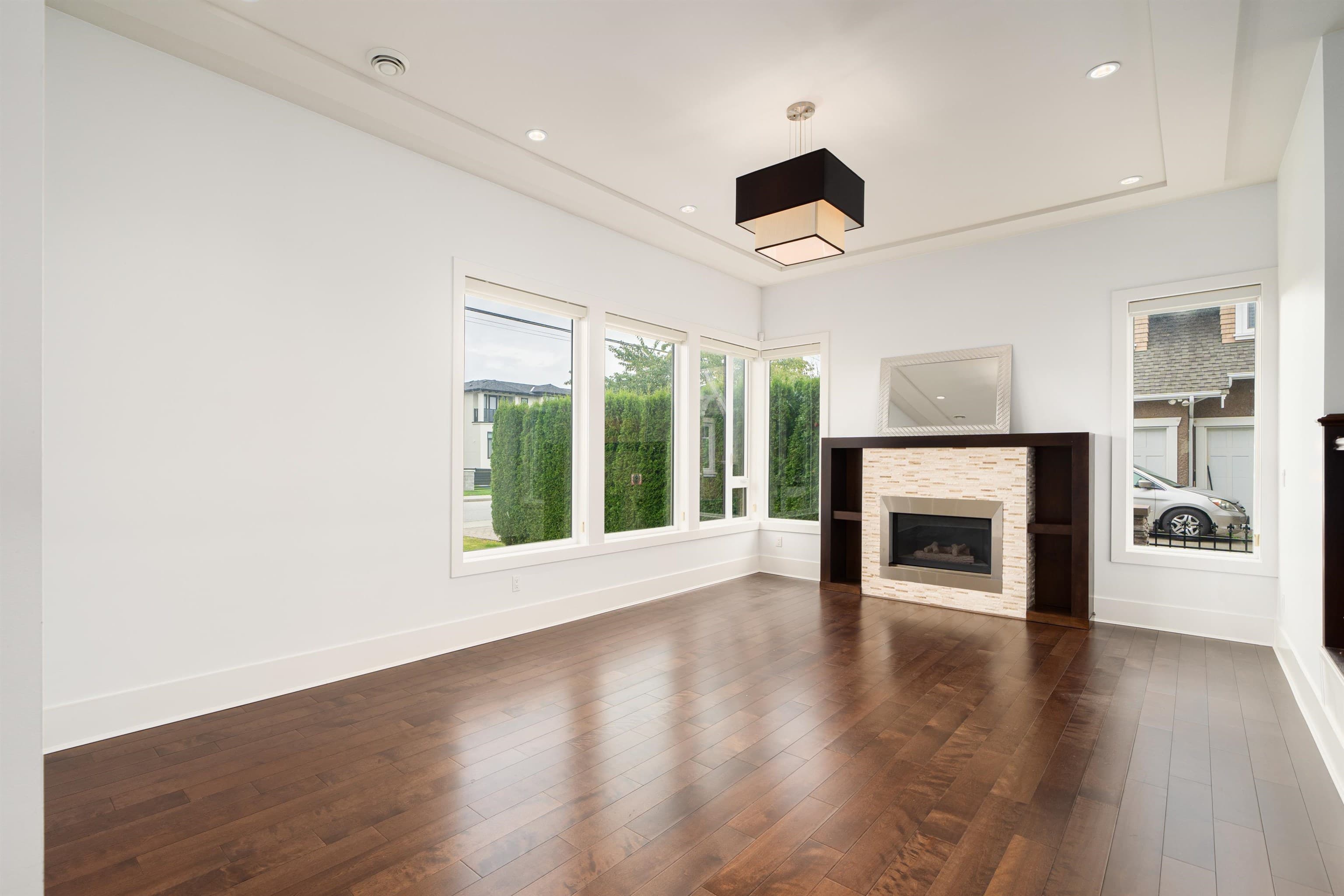 6650 Napier Street, Burnaby, V5B 2C3 — photo 3