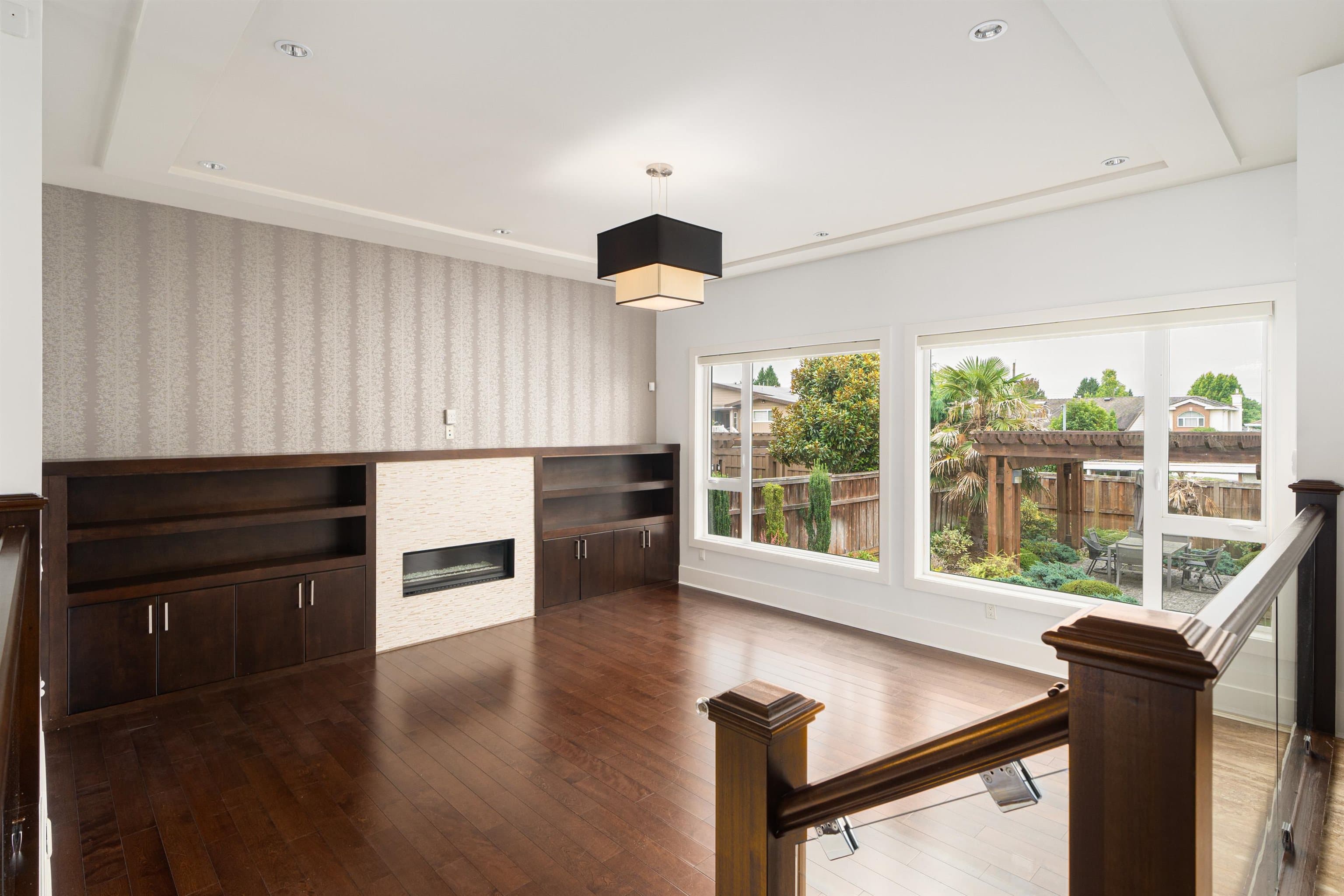 6650 Napier Street, Burnaby, V5B 2C3 — photo 5